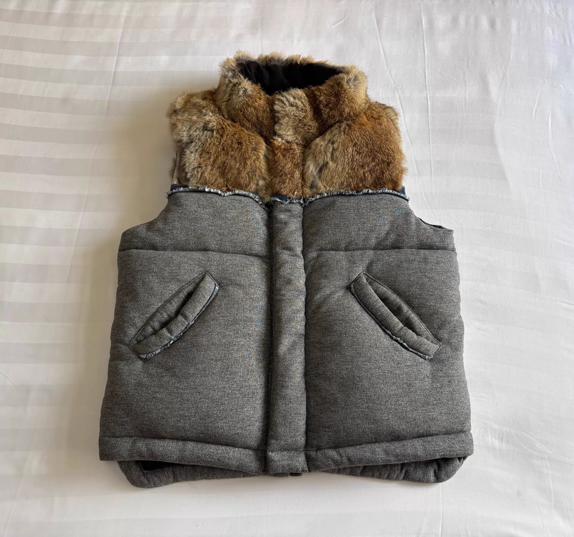 Maison MIHARA YASUHIRO MIHARA YASUHIRO Vintage Partial Rabbit Fur Down Vest Size ONE SIZE - 3 Thumbnail
