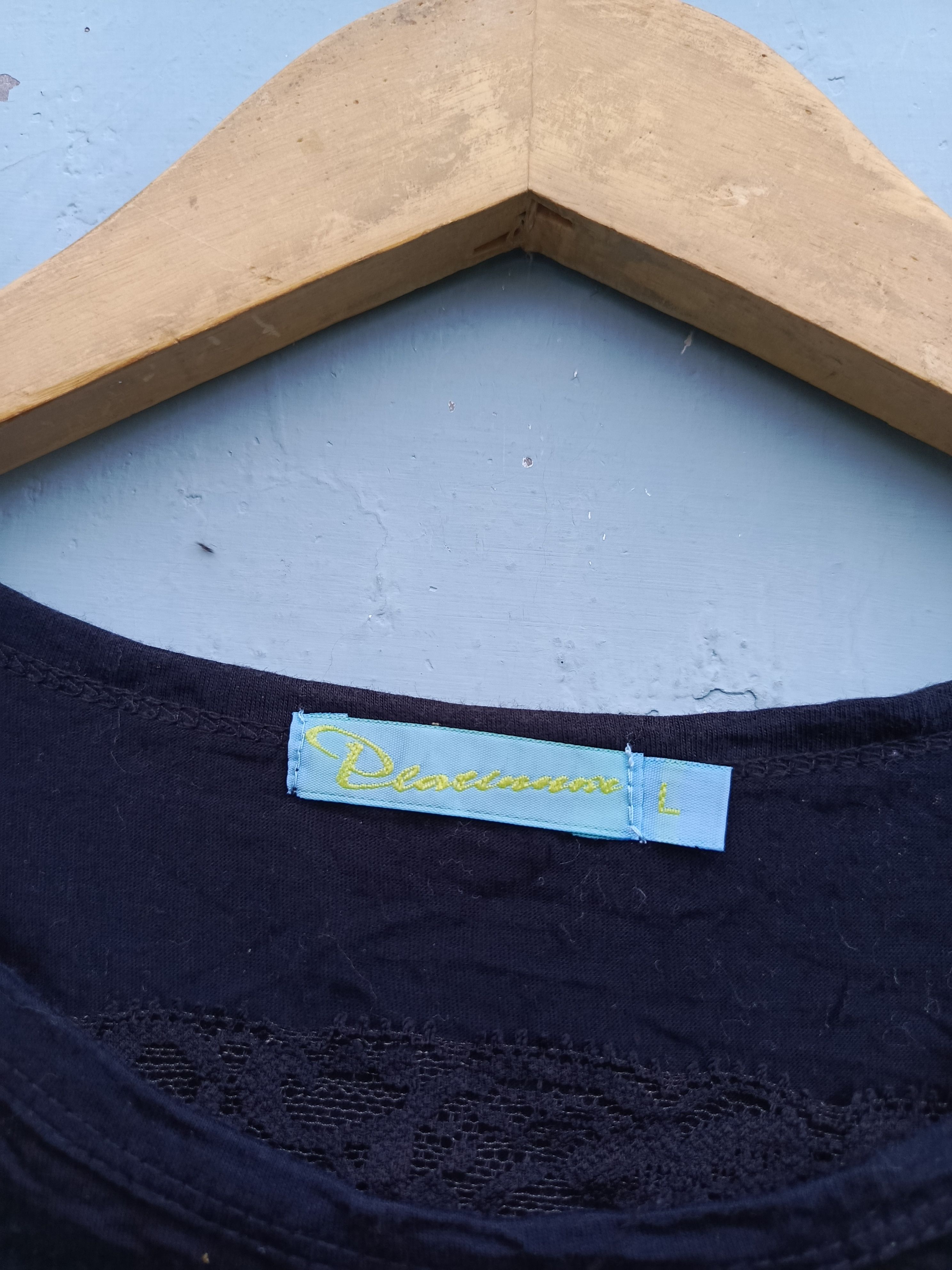 Japanese Brand Trending! Platinum “Love & Peace” Top – Sweet but Bold Size L / US 10 / IT 46 - 5 Thumbnail