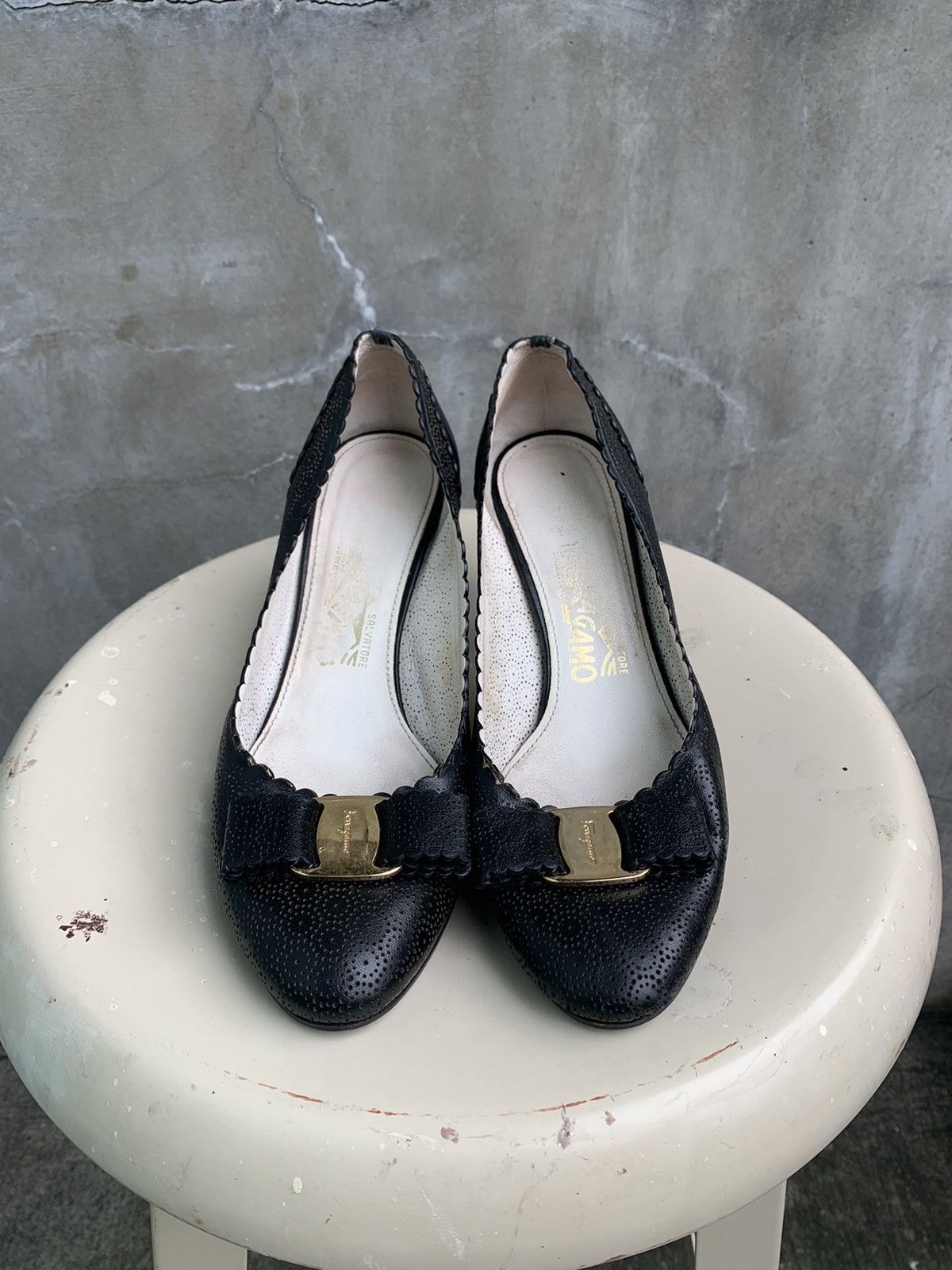 Salvatore Ferragamo Perforated Leather Vara Lace Bow Pumps Size US 6.5 / IT 36.5 - 2 Thumbnail