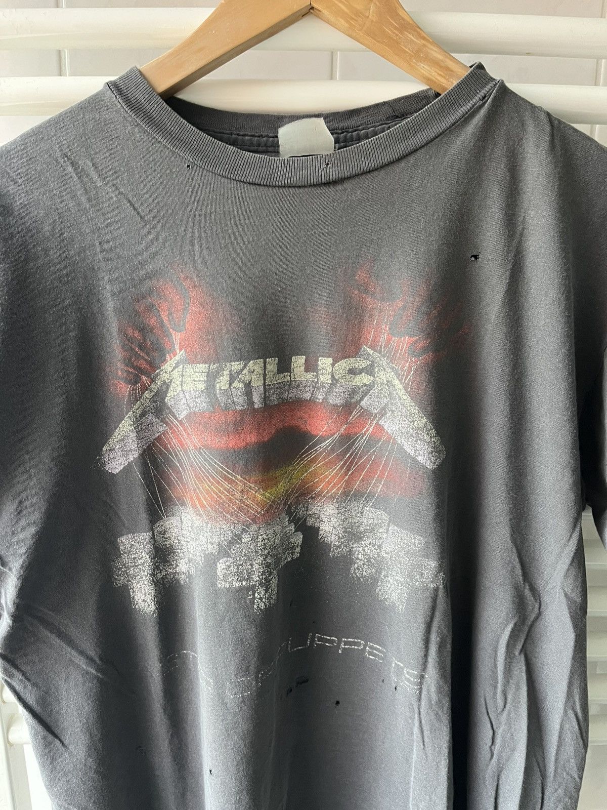Band Tees vintage 80s metallica master of puppets t shirt Size US L / EU 52-54 / 3 - 6 Thumbnail