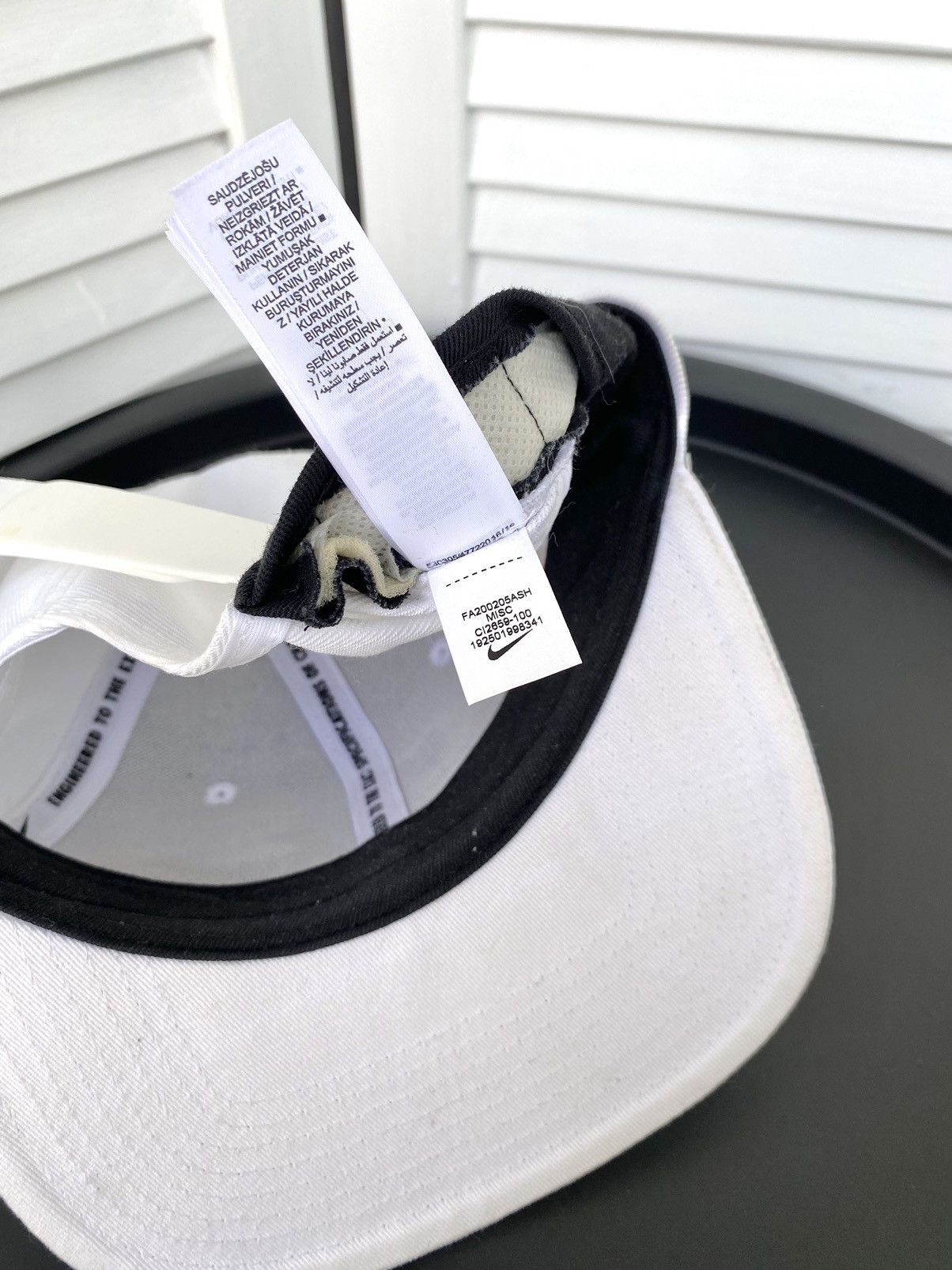 Nike Nike Pro Big Logo Swoosh Snapback 3D White Cap Hat Size ONE SIZE - 11 Thumbnail