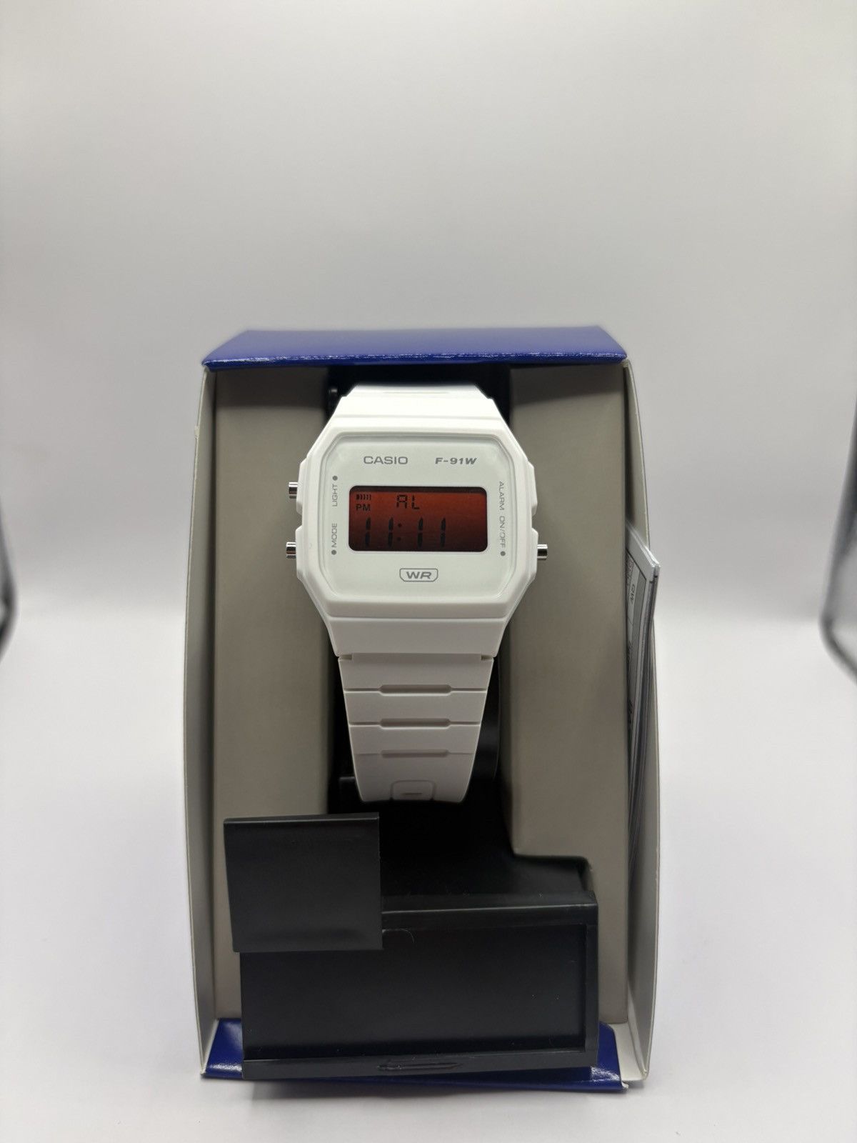 Casio Custom Casio F91w Red Fading Face Size ONE SIZE - 1 Thumbnail