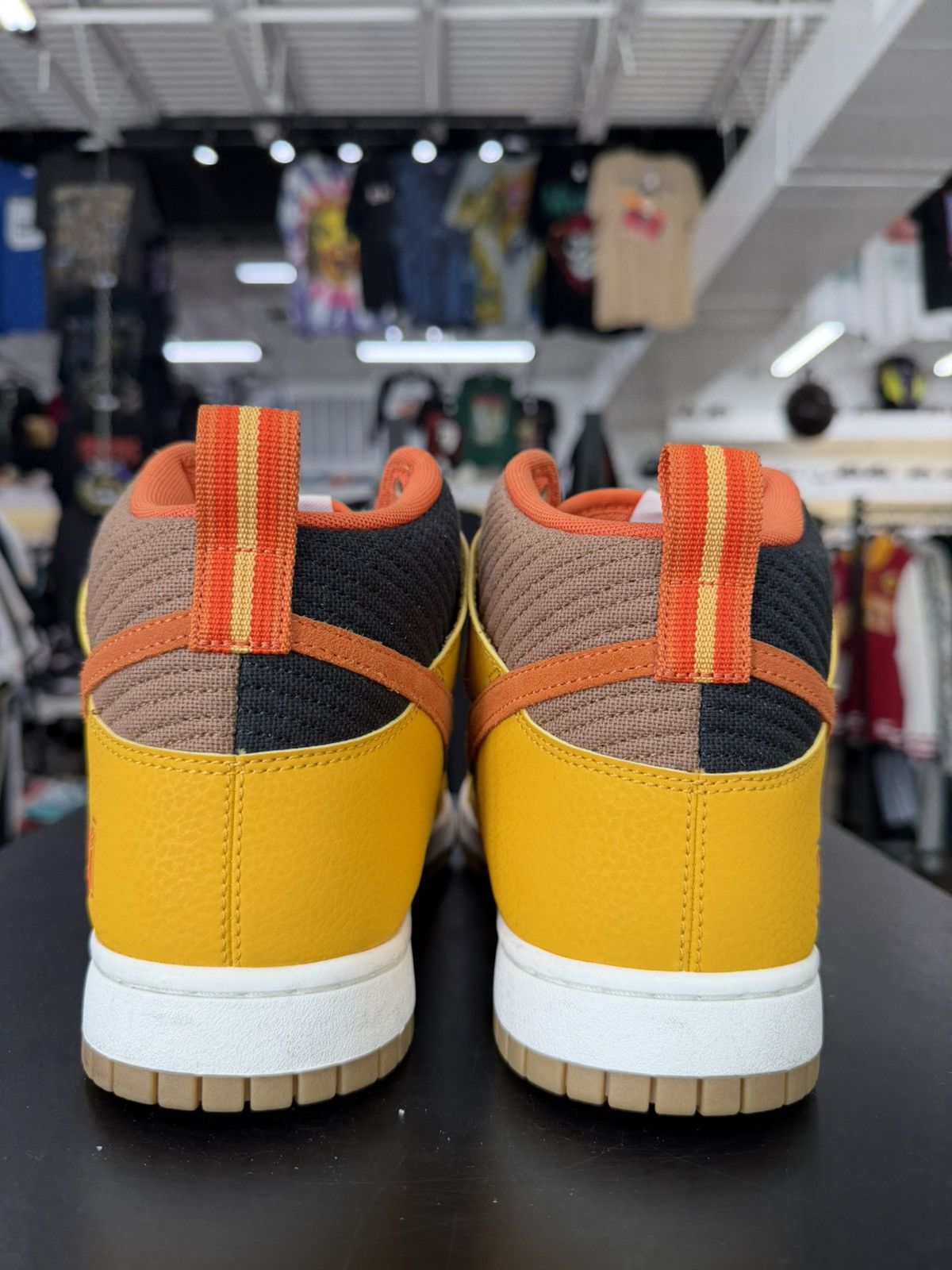 Nike Nike Dunk High Somos Familia Size 10.5 (2022) Size US 10.5 / EU 43-44 - 5 Thumbnail