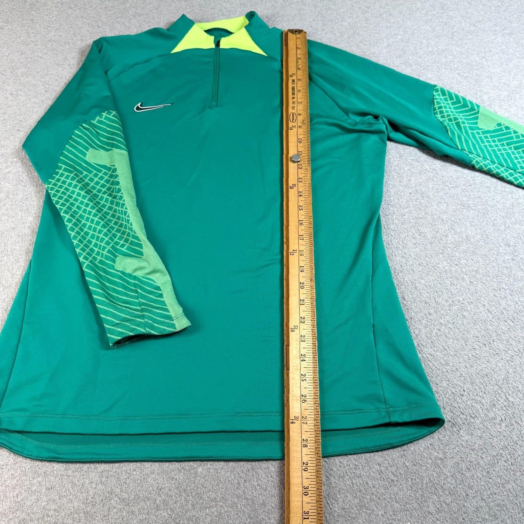 Nike Nike Shirt Men XL Green 1/4 Zip Long Sleeve Pullover Soccer Training Gym Hiking Size US L / EU 52-54 / 3 - 5 Thumbnail