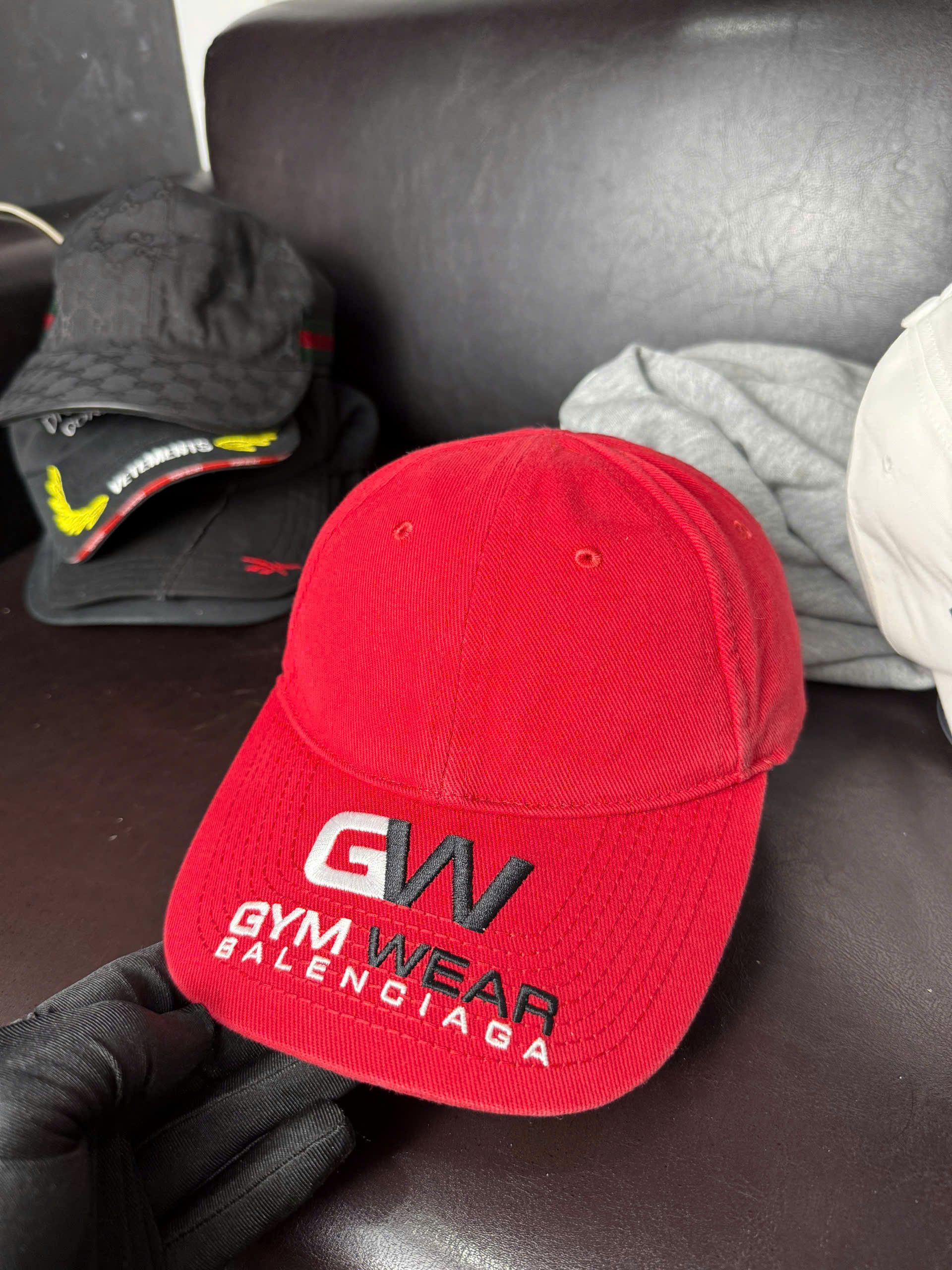 Balenciaga BALEN RED CAP Size ONE SIZE - 1 Thumbnail