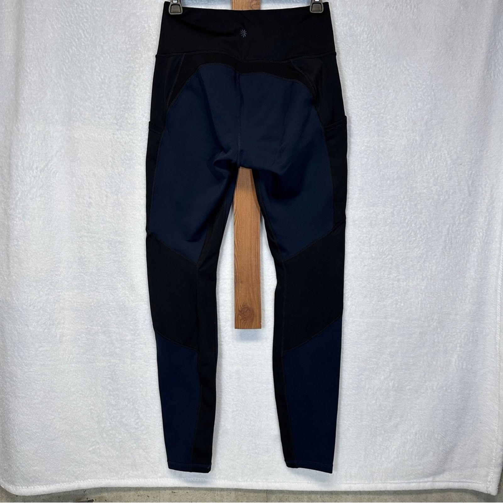 Athleta Athleta Traverse Navy Blue & Black High Rise Leggings Sz S Size 25" / US 0 / IT 36 - 5 Thumbnail