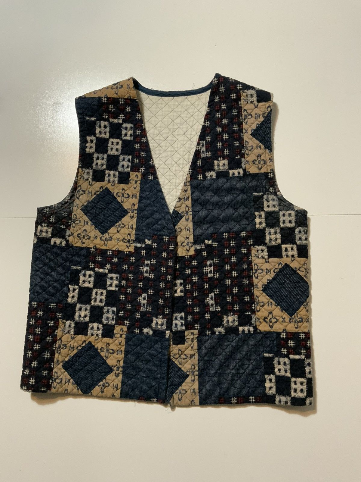 Handmade × Vintage Vintage Quilted Geometric All Over Pattern Print Vest Jacket Size US S / EU 44-46 / 1 - 1 Thumbnail