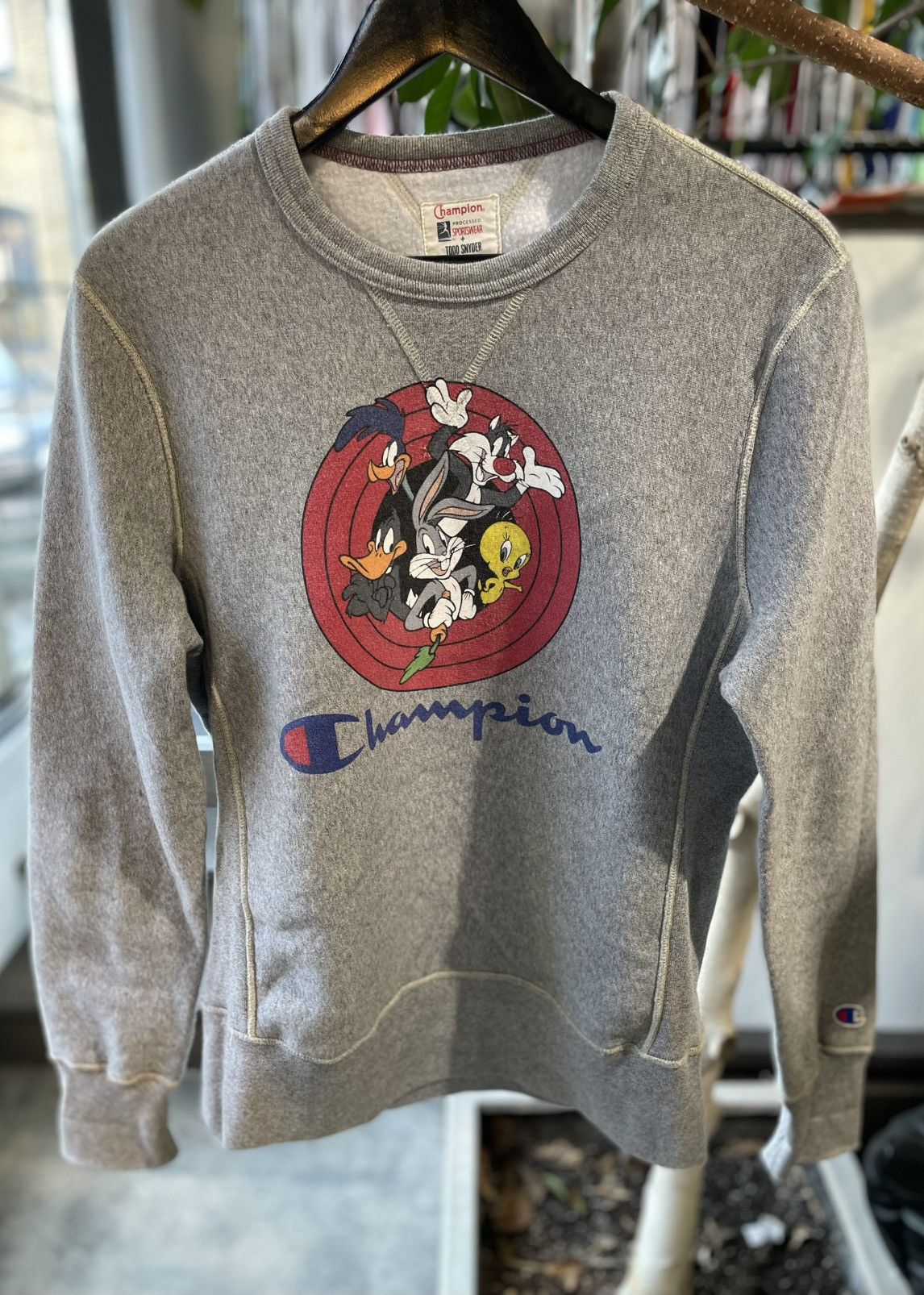 Champion × Todd Snyder Todd Snyder Champion + Looney Tunes Gang Reverse Weave Crew Size US M / EU 48-50 / 2 - 3 Thumbnail