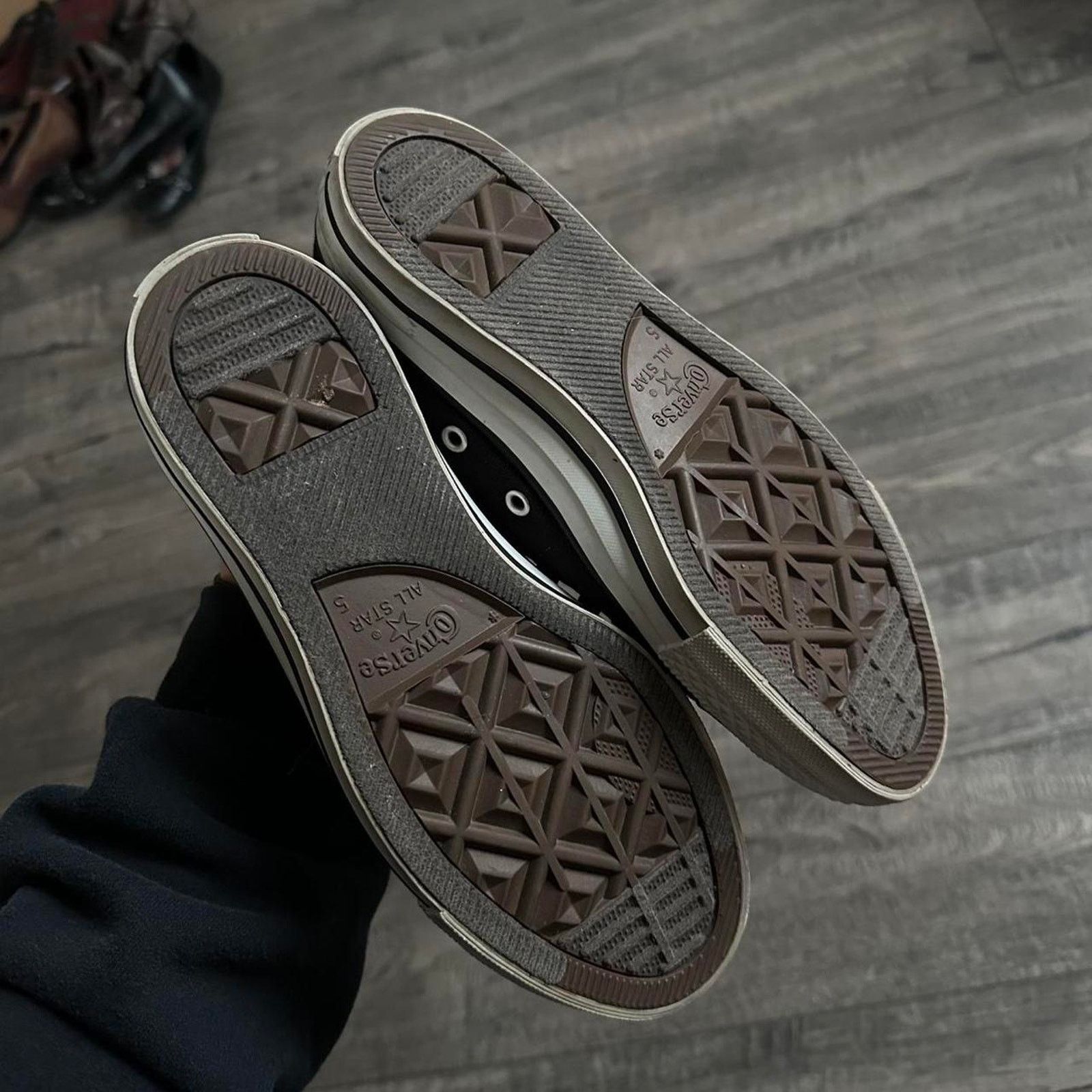 Converse × Vintage Rare Vintage Y2K Black Studded Silver Rockstar Converse Size US 7 / IT 37 - 5 Thumbnail