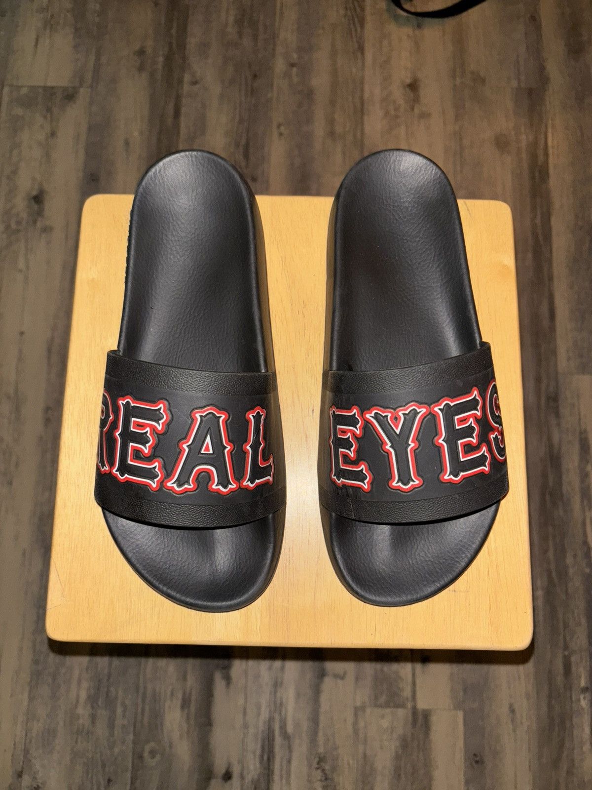 Givenchy Givenchy Real Eyes Pool Slide Sandal Black Red Size 41EU/8US Size US 8 / EU 41 - 1 Thumbnail