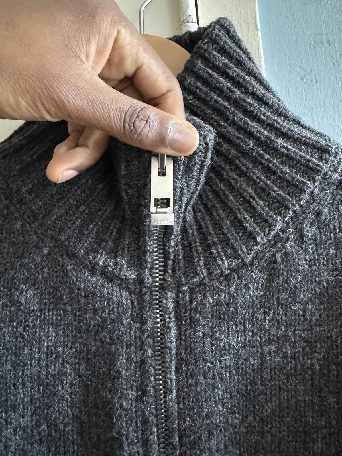Dior × Hedi Slimane Dior Homme AW 2004 “victim of the crime” knitwear Size US M / EU 48-50 / 2 - 7 Thumbnail