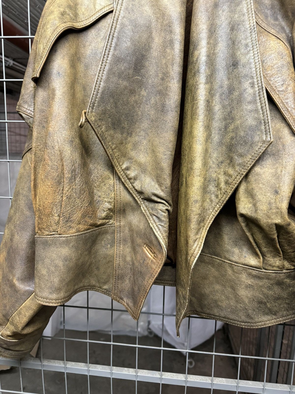 Genuine Leather Vintage Leather Bomber Jacket from 80’S Size US L / EU 52-54 / 3 - 8 Thumbnail