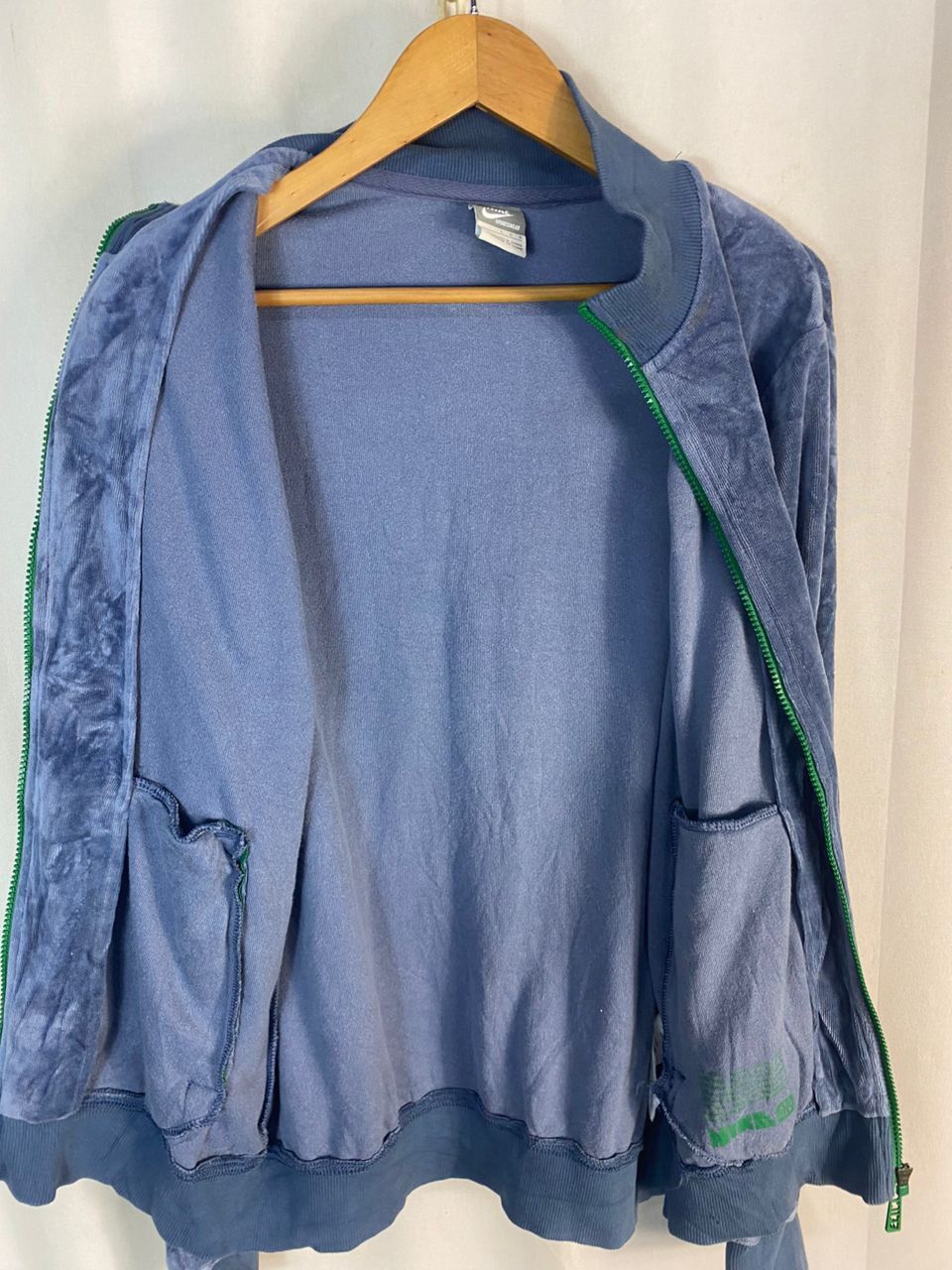 Nike Best offer 🔥Nike velvet zipper sweater Size US M / EU 48-50 / 2 - 4 Thumbnail
