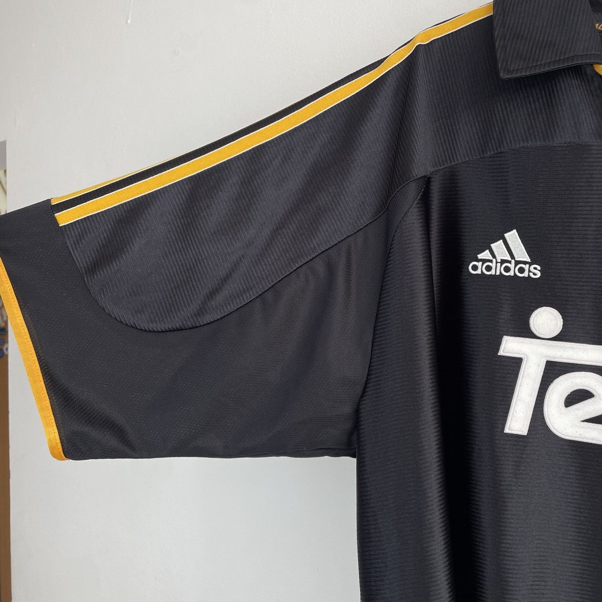 Adidas Vintage Real Madrid Away Jersey Shirt Rare 1999/2001 size XL Size US XL / EU 56 / 4 - 10 Thumbnail