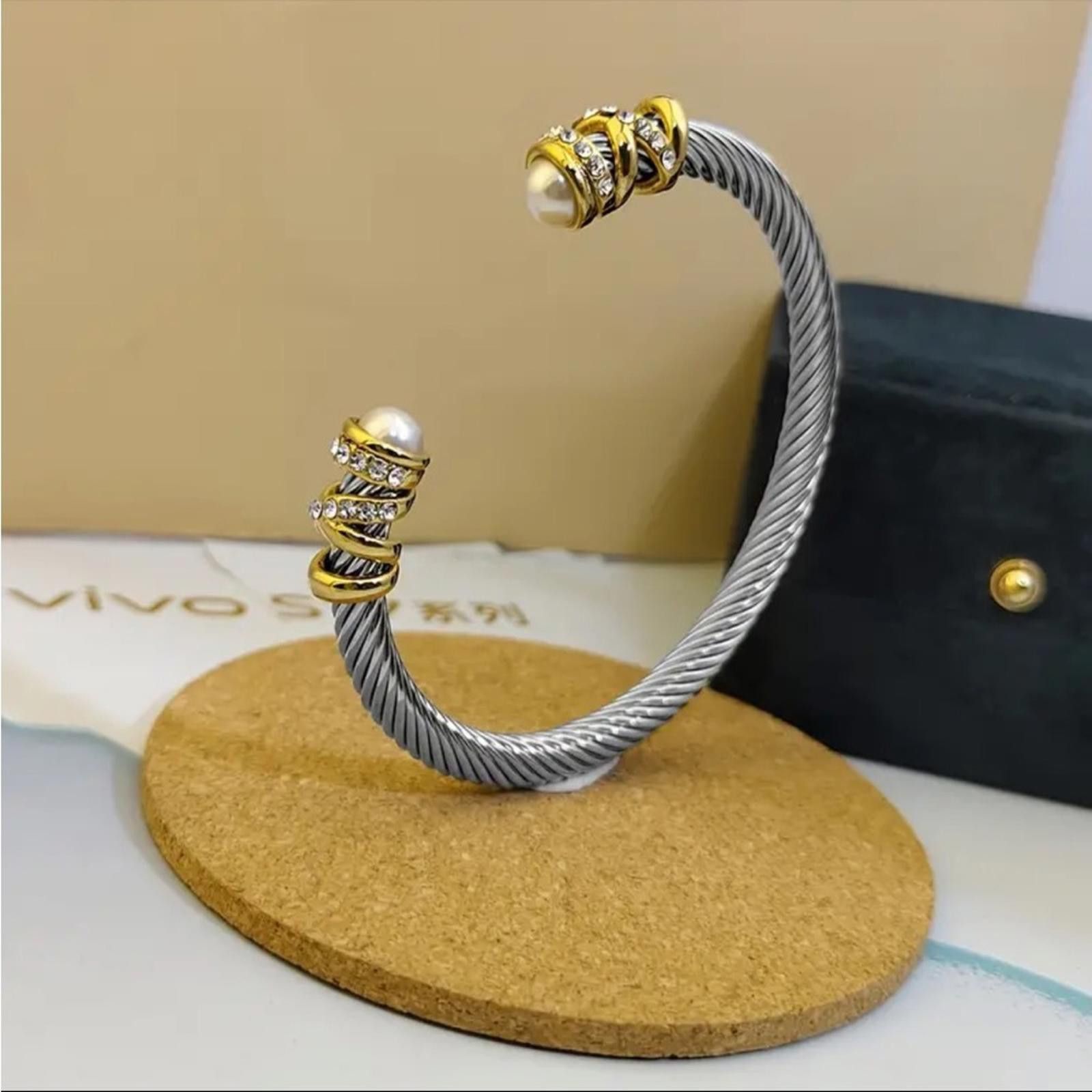 Designer Twisted Cable Cuff Bracelet NWT Size ONE SIZE - 2 Thumbnail