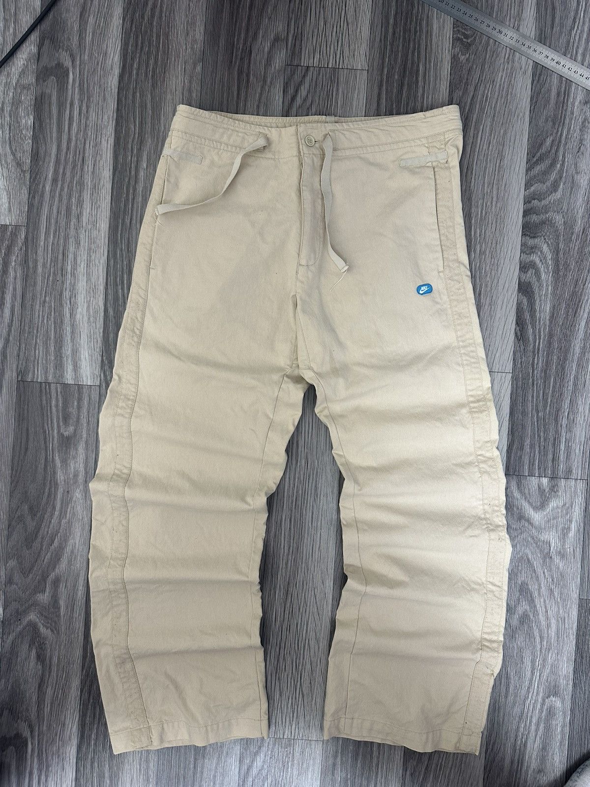 Nike × Vintage Nike Vintage Beige Baggy Sweatpants hype tn shox 90s Size US 32 / EU 48 - 1 Thumbnail