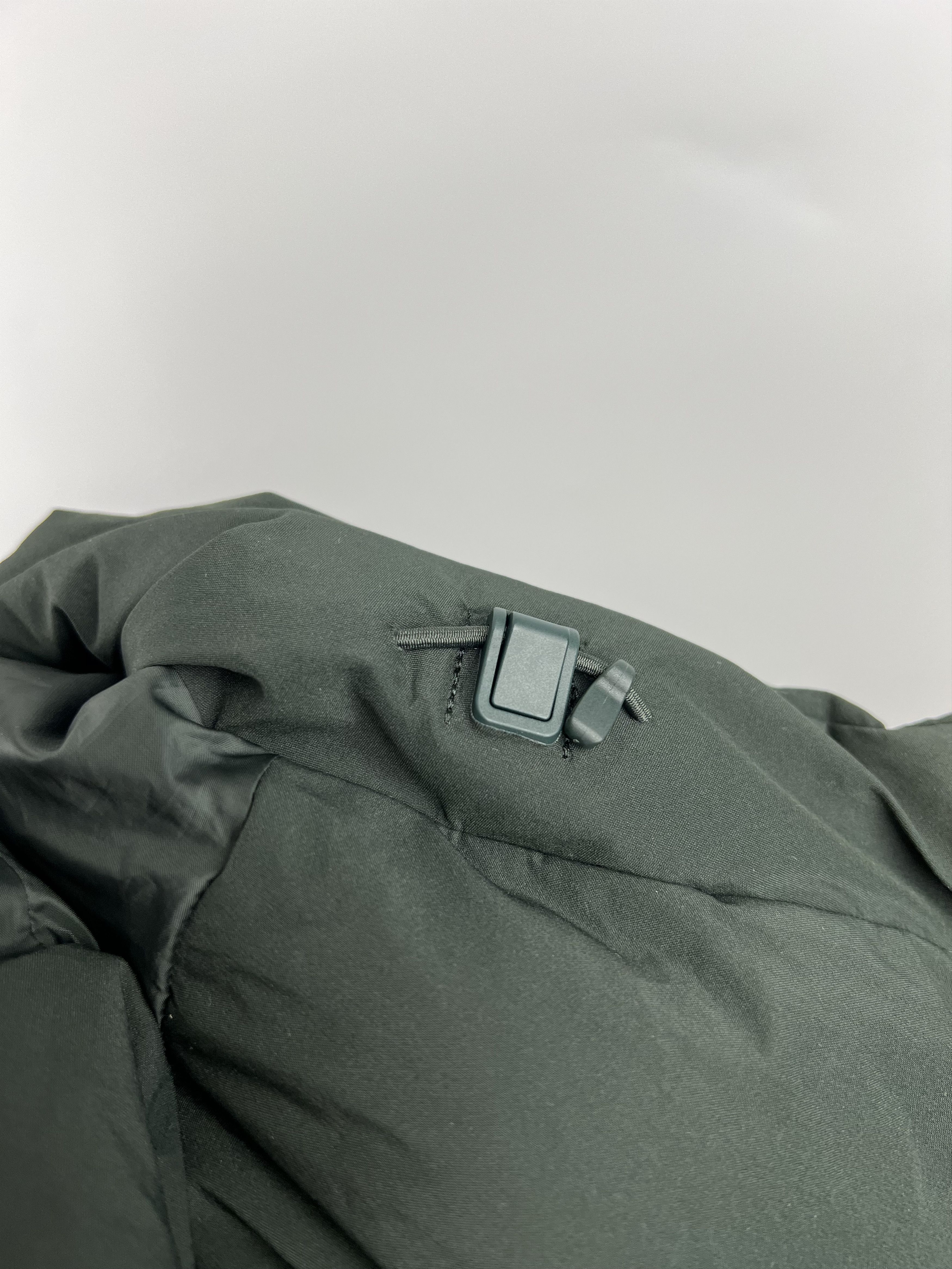 Japanese Brand × Uniqlo Uniqlo Seamless Down Hooded Jacket Puffer Parka Size S/M Size M / US 6-8 / IT 42-44 - 8 Thumbnail