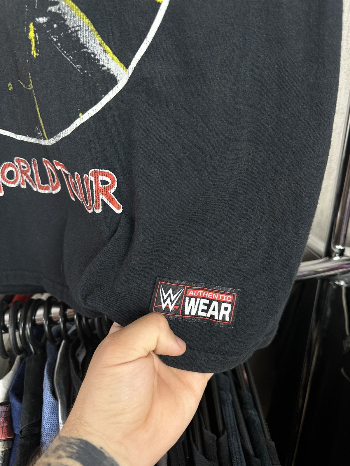 Band Tees × WWE WWE Walking with Elias World Tour 2017 t shirt tee Size US M / EU 48-50 / 2 - 5 Thumbnail