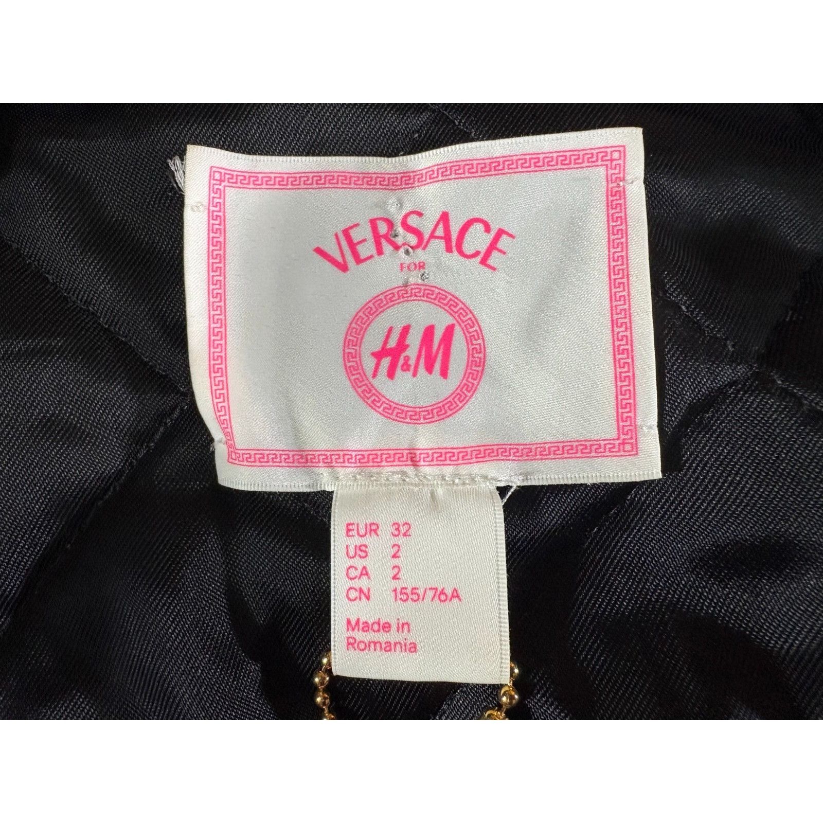 Versace Versace for H&M Runway Leopard Print Quilted Bomber Jacket s Size XS / US 0-2 / IT 36-38 - 2 Thumbnail