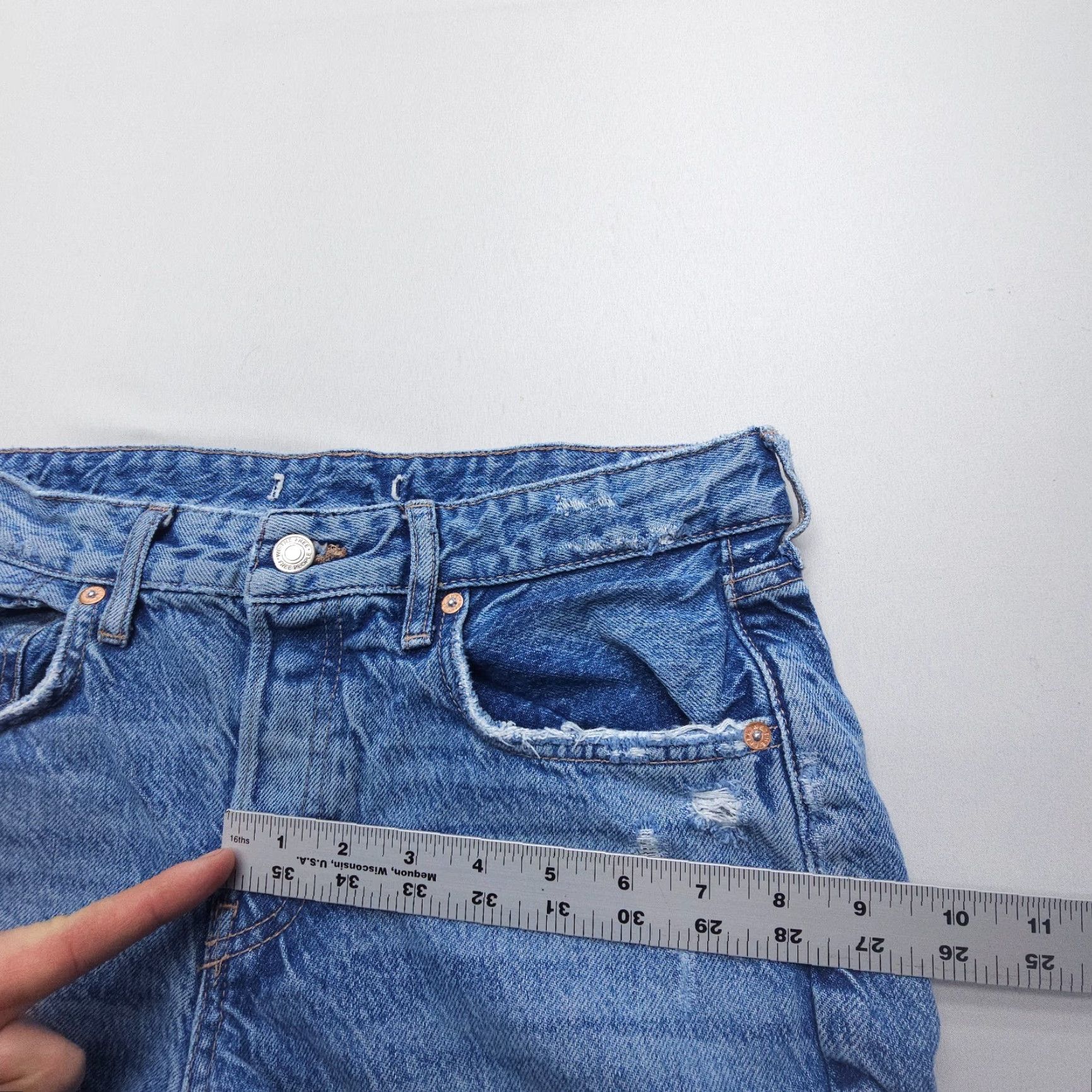Free People Free People We The Free Distressed Crop Jeans Womens 31 x 25 Button Fly Denim Size 24" / US 00 / IT 34 - 7 Thumbnail