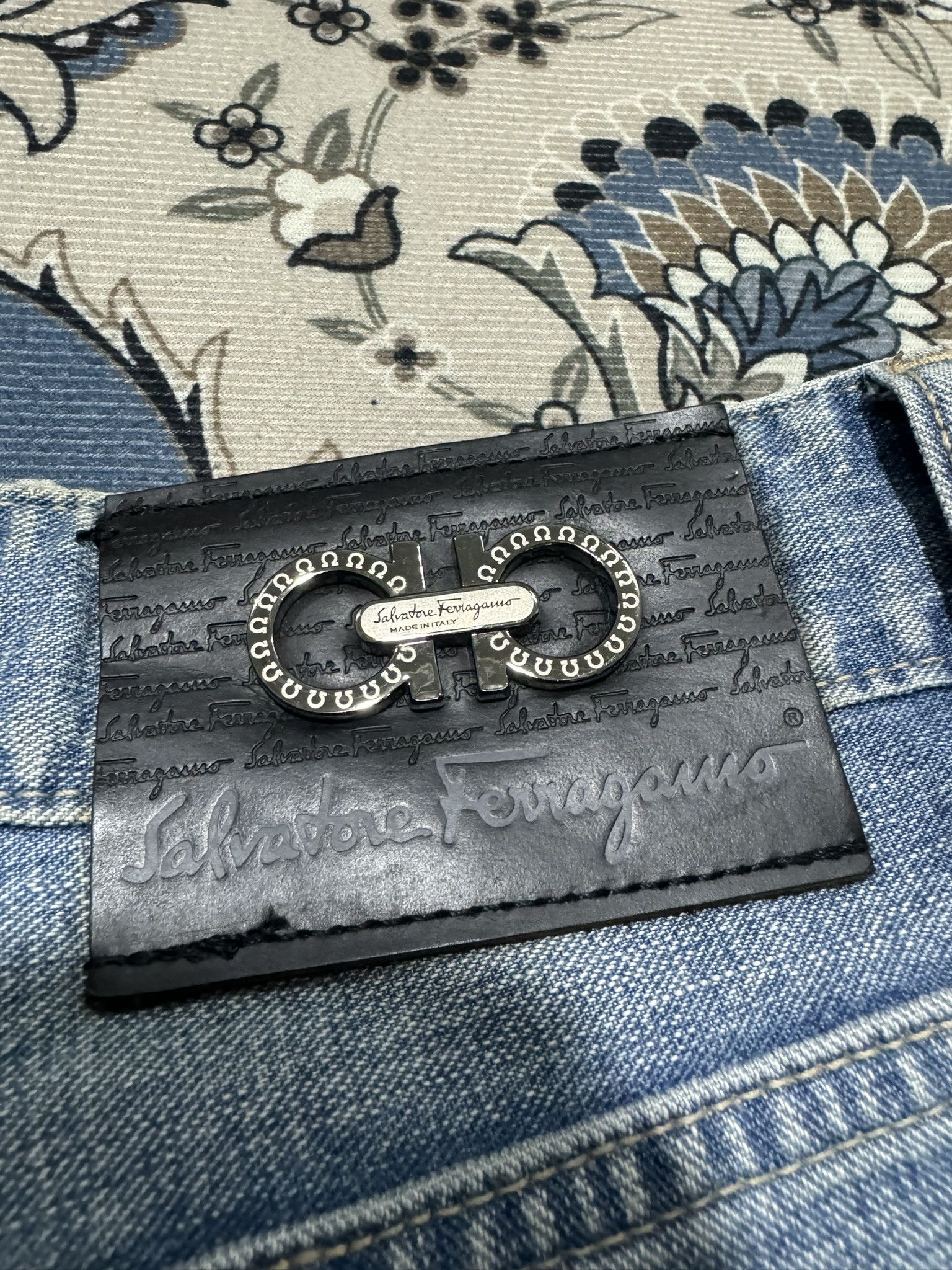 Beauty Beast × Salvatore Ferragamo Vintage Salvatore Ferragamo Classic Basic Jeans Size US 29 - 3 Thumbnail