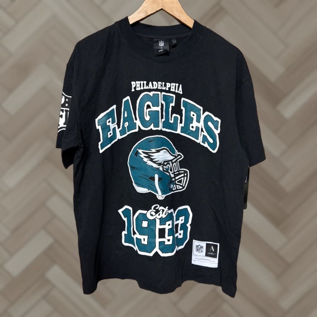 NFL NEW NFL x Aleali May Mens Size M Eagles Graphic Print T-Shirt Vintage Black Size US M / EU 48-50 / 2 - 1 Thumbnail
