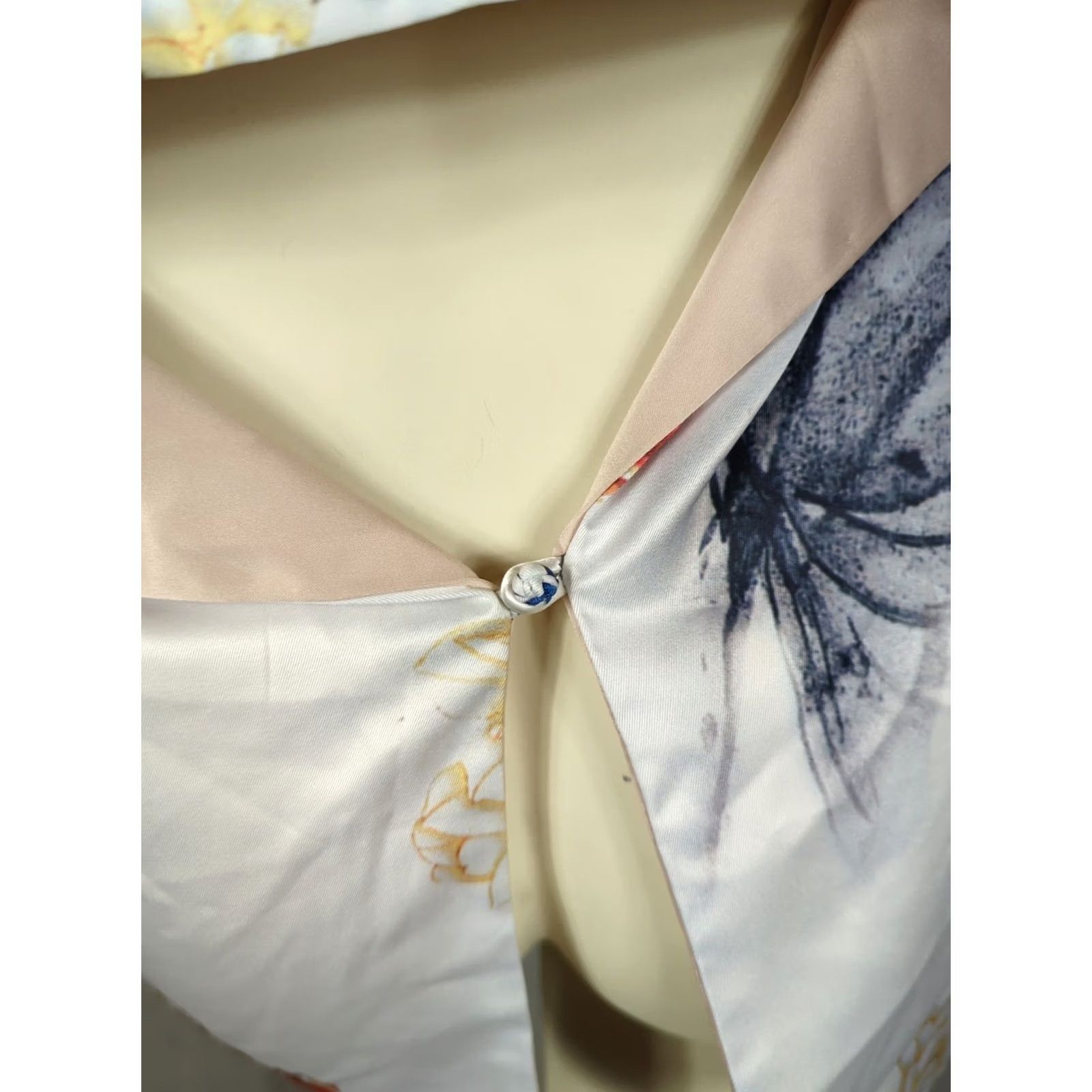 Vintage VINTAGE Asian Floral Silk Scarf Wrap Knot Button Scarf Multifunctional Women Size ONE SIZE - 6 Thumbnail