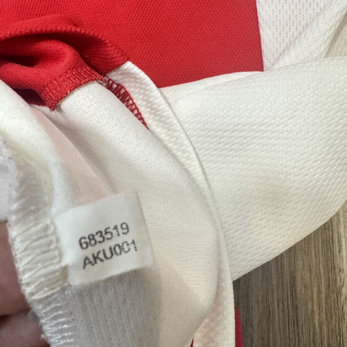 Adidas Canada 2000s 00/02 home shirt Size US L / EU 52-54 / 3 - 8 Thumbnail