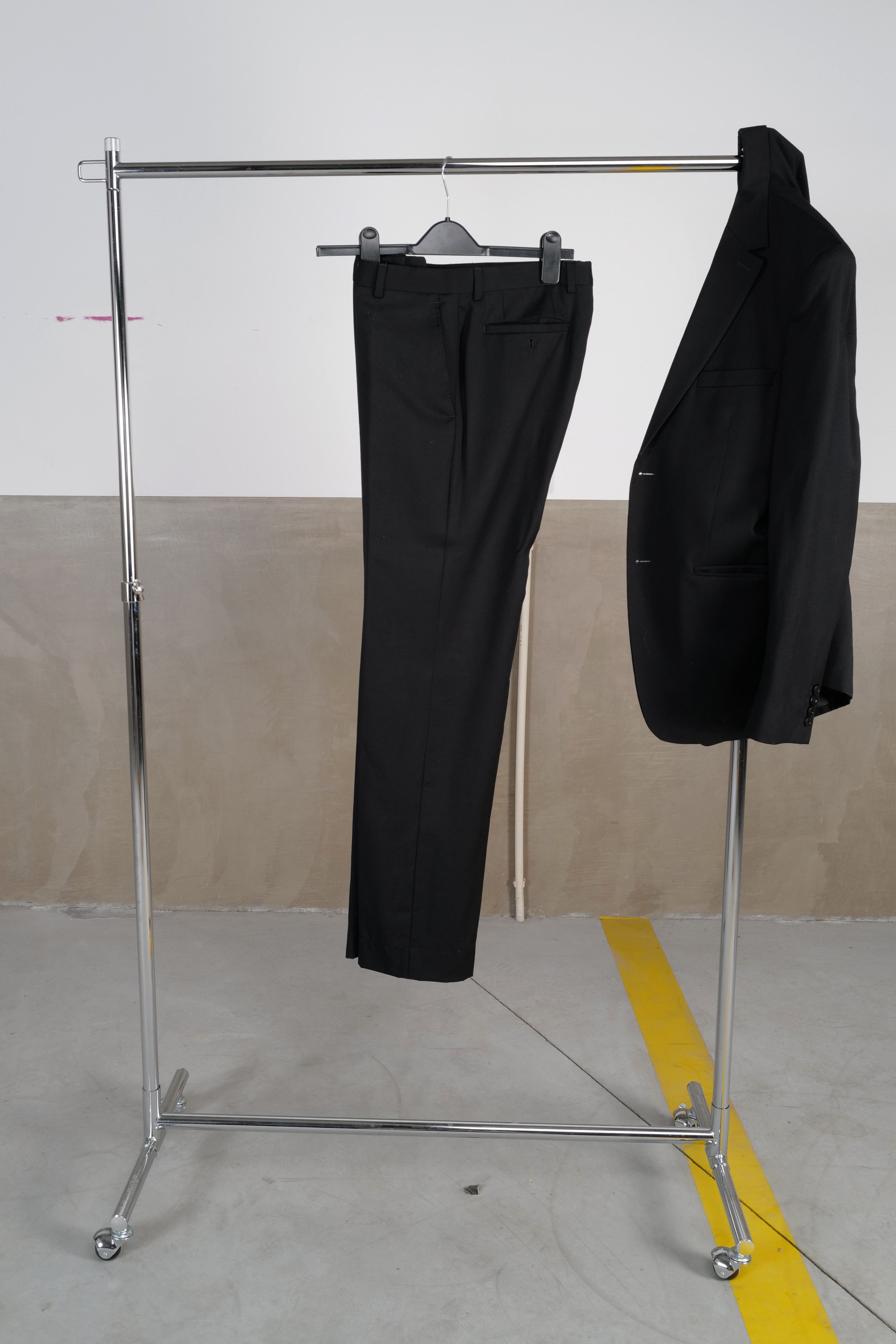 Arrow Arrow black pure wool suit Size 48R - 11 Thumbnail