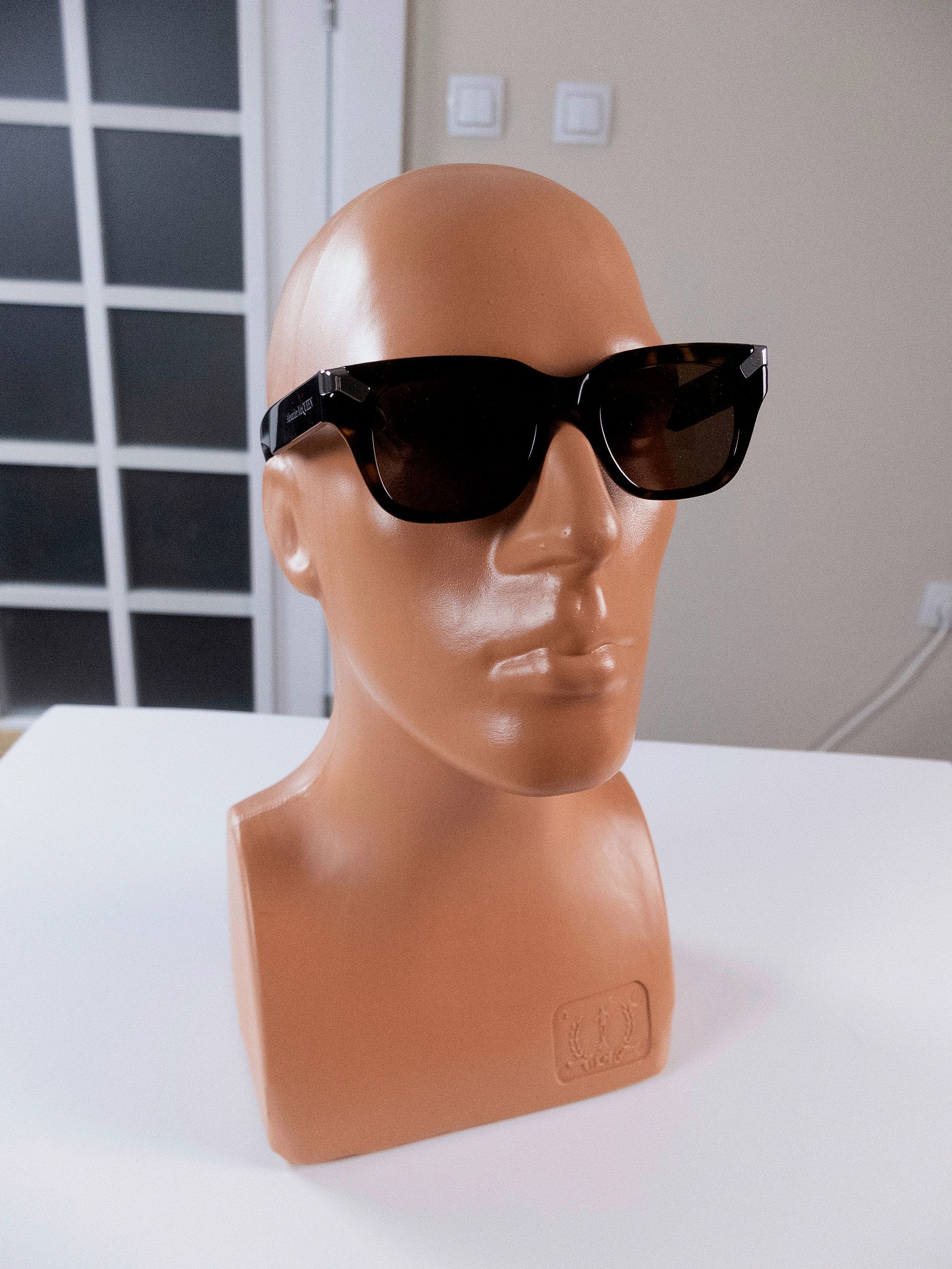 Alexander McQueen ALEXANDER MCQUEEN Punk Rivet tortoise shell sunglasses Size ONE SIZE - 10 Thumbnail