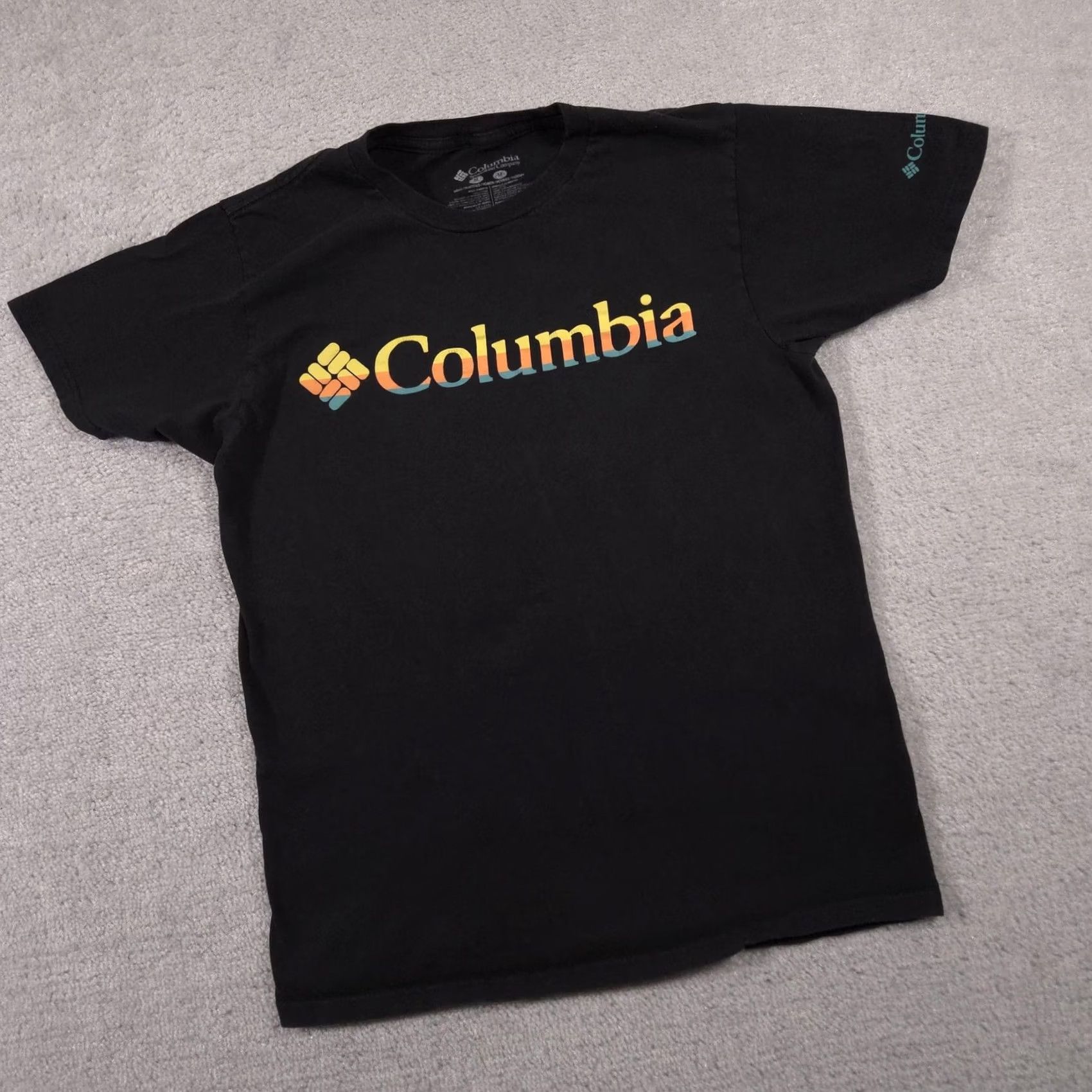Vintage Columbia Shirt Mens Medium Black Sunset Gradient Logo Tee Short Sleeve Outdoors Size US M / EU 48-50 / 2 - 2 Thumbnail