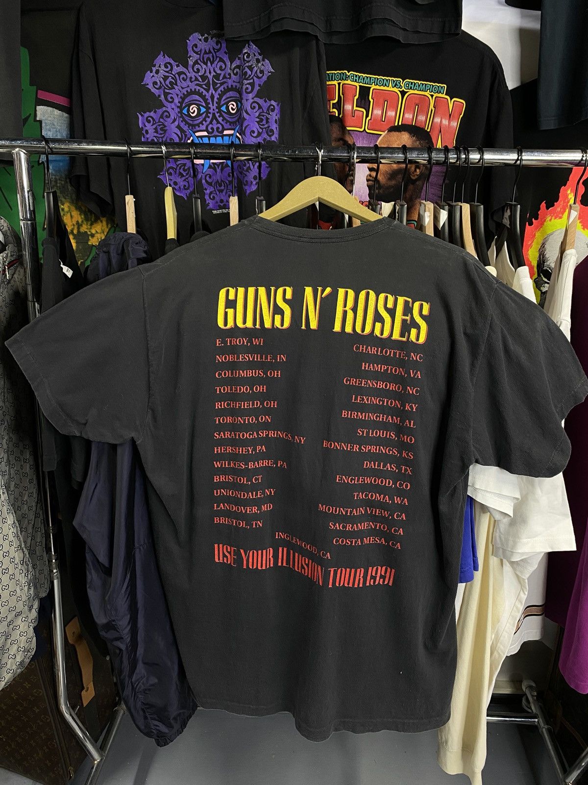 Band Tees Vintage 1991 Guns N’ Roses Band Tour T-Shirt Large Size US L / EU 52-54 / 3 - 2 Thumbnail