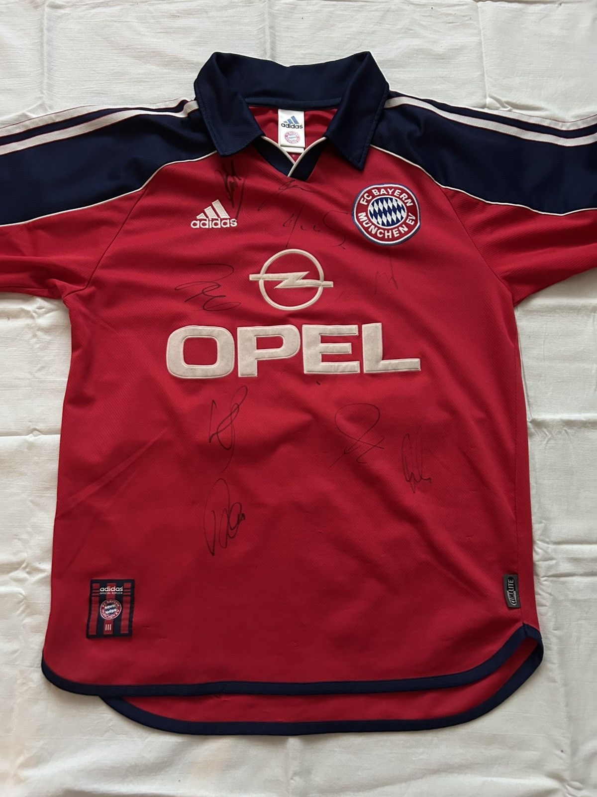 Adidas Bayern Munchen 1999 home signatures Size US S / EU 44-46 / 1 - 3 Thumbnail