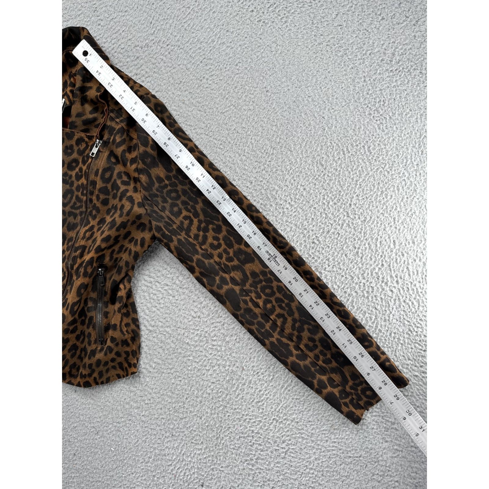 Vintage VINTAGE Oddy Women’s Leopard Cheetah Print Asymmetrical Zip Blazer Jacket Women M/L NEW Size M / US 6-8 / IT 42-44 - 7 Thumbnail
