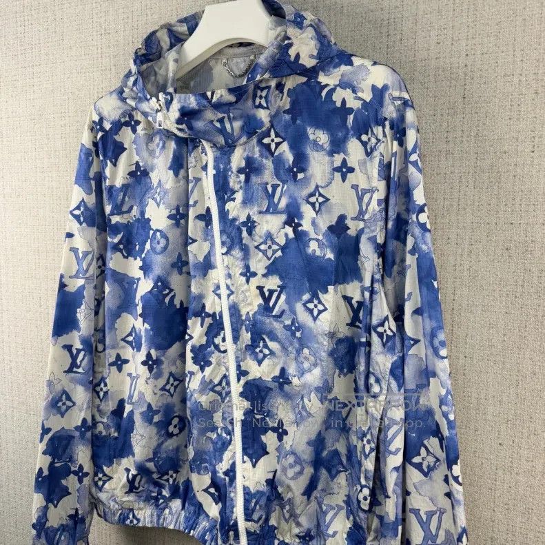 Louis Vuitton Louis Vuitton Ink Logo Printed Hooded Jacket Size US L / EU 52-54 / 3 - 2 Thumbnail
