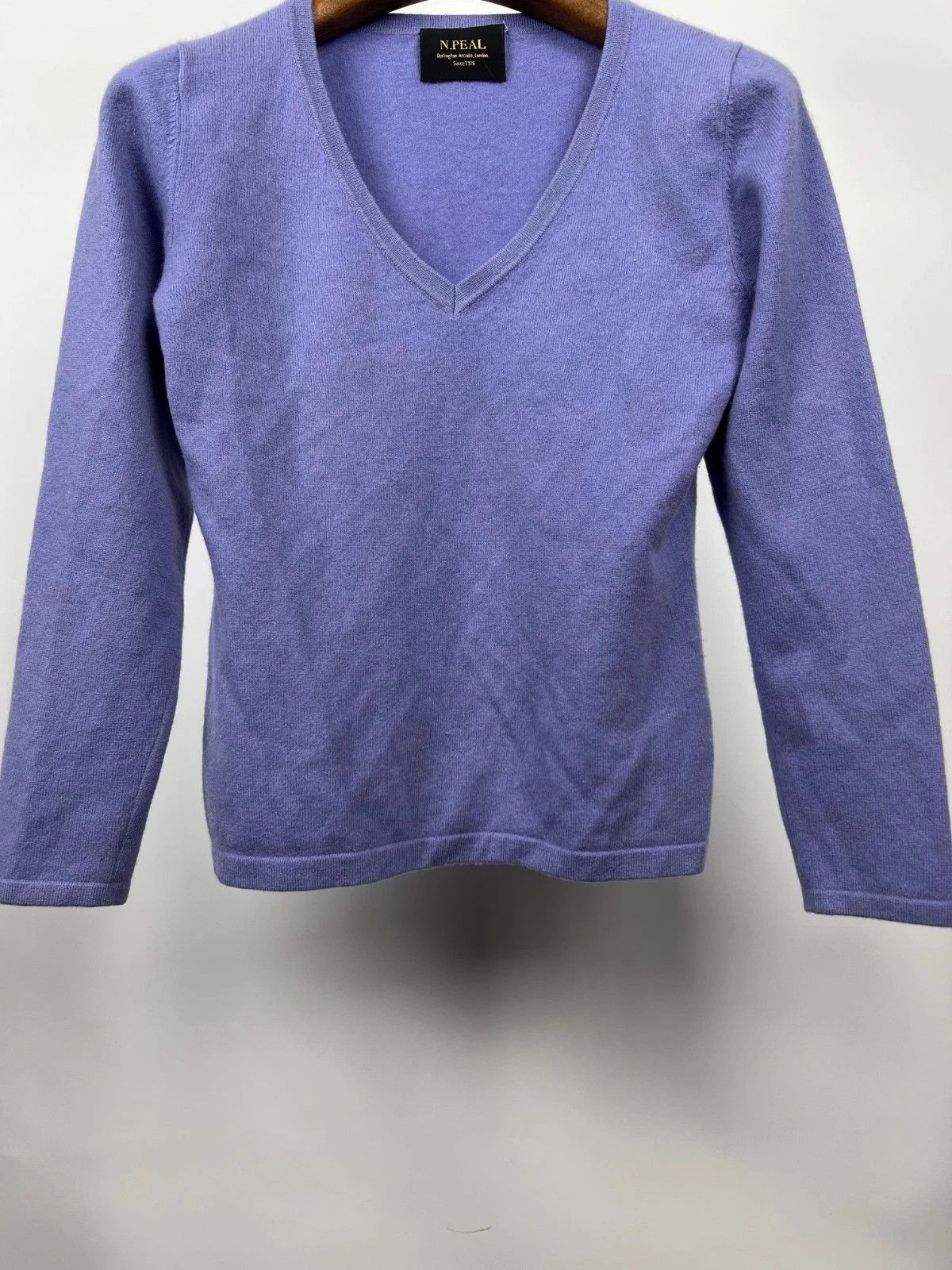 N.Peal N.Peal 100% Cashmere Sweater V-Neck Knit Luxury Soft Top Size M / US 6-8 / IT 42-44 - 3 Thumbnail