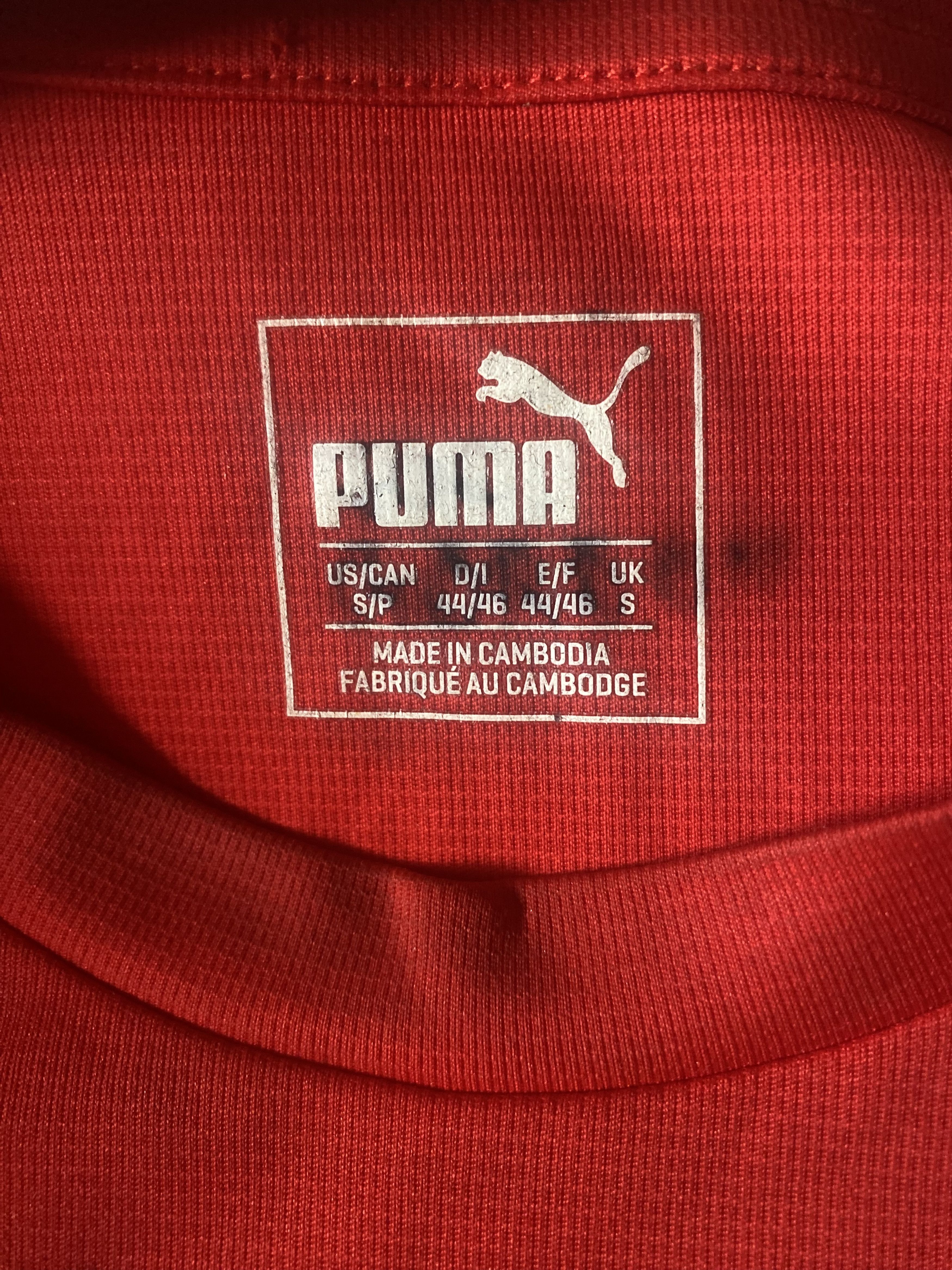Puma BARNSLEY F.C. - 2018 - 2019 Puma - M/L - UNIQUE Size US M / EU 48-50 / 2 - 5 Thumbnail