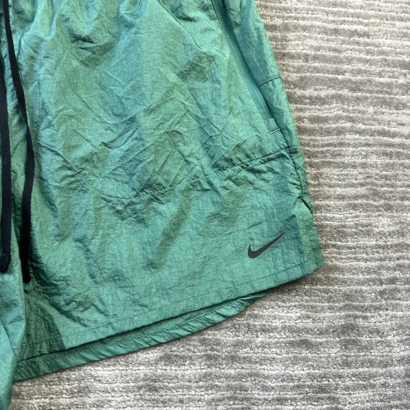 Nike Nike Shorts Mens XL Green 5" Running Division Flex Brief Lined Hybrid Drawstring Pockets Size US 36 / EU 52 - 3 Thumbnail