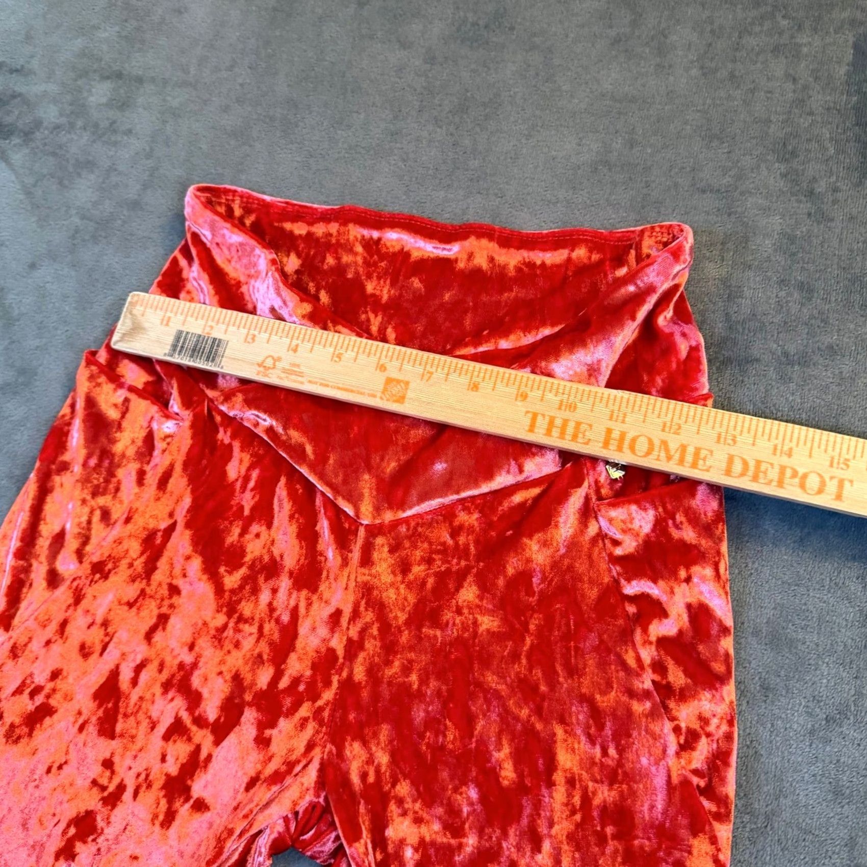 Fabletics Fabletics Red High Waisted Pockets Velvet Leggings M Womens Slim Athleisure Size 32" / US 10 / IT 46 - 4 Thumbnail