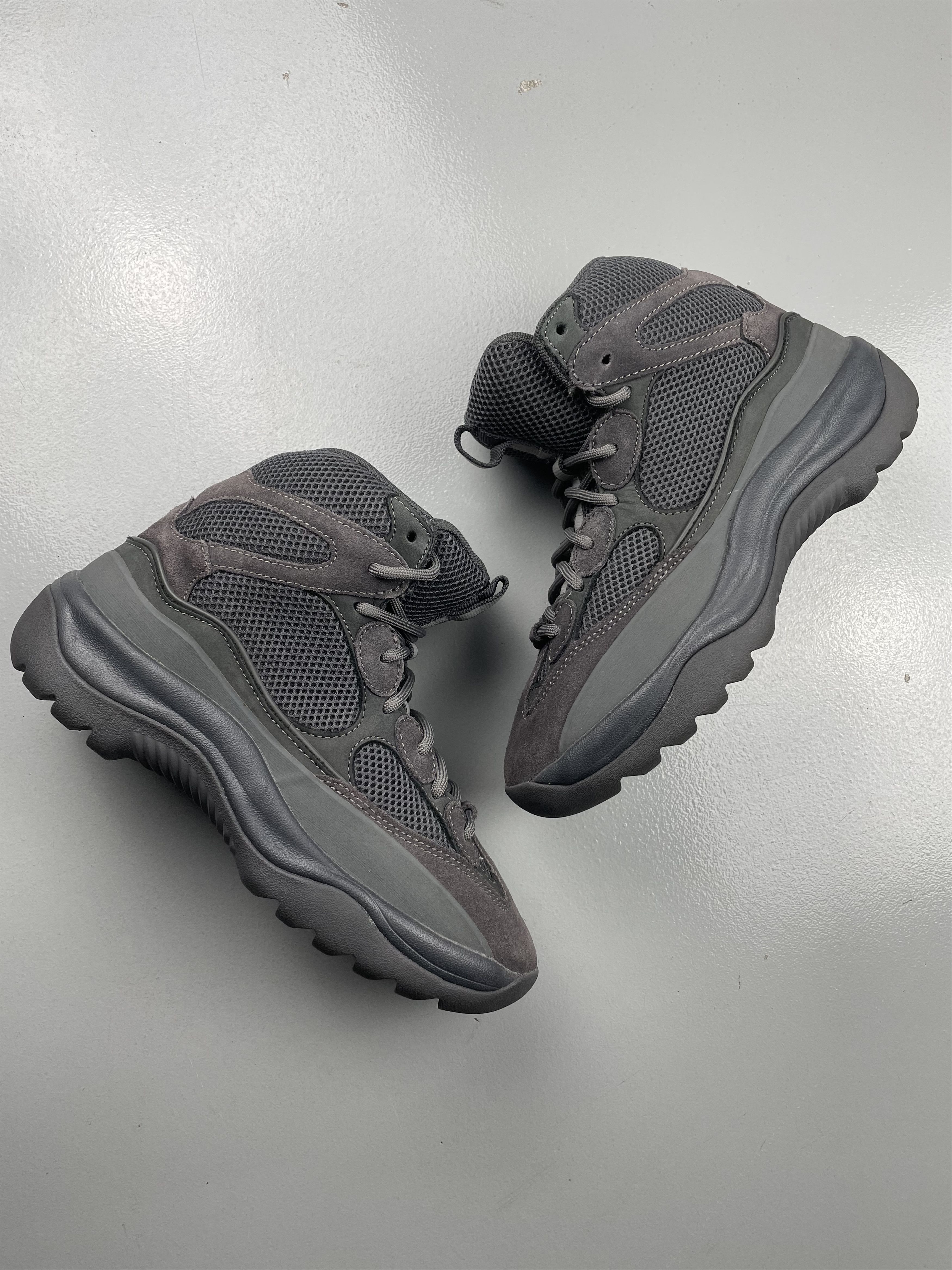 Yeezy YEEZY Season 6 Graphite Desert Boots - size 42 Size US 8.5 / EU 41-42 - 2 Thumbnail
