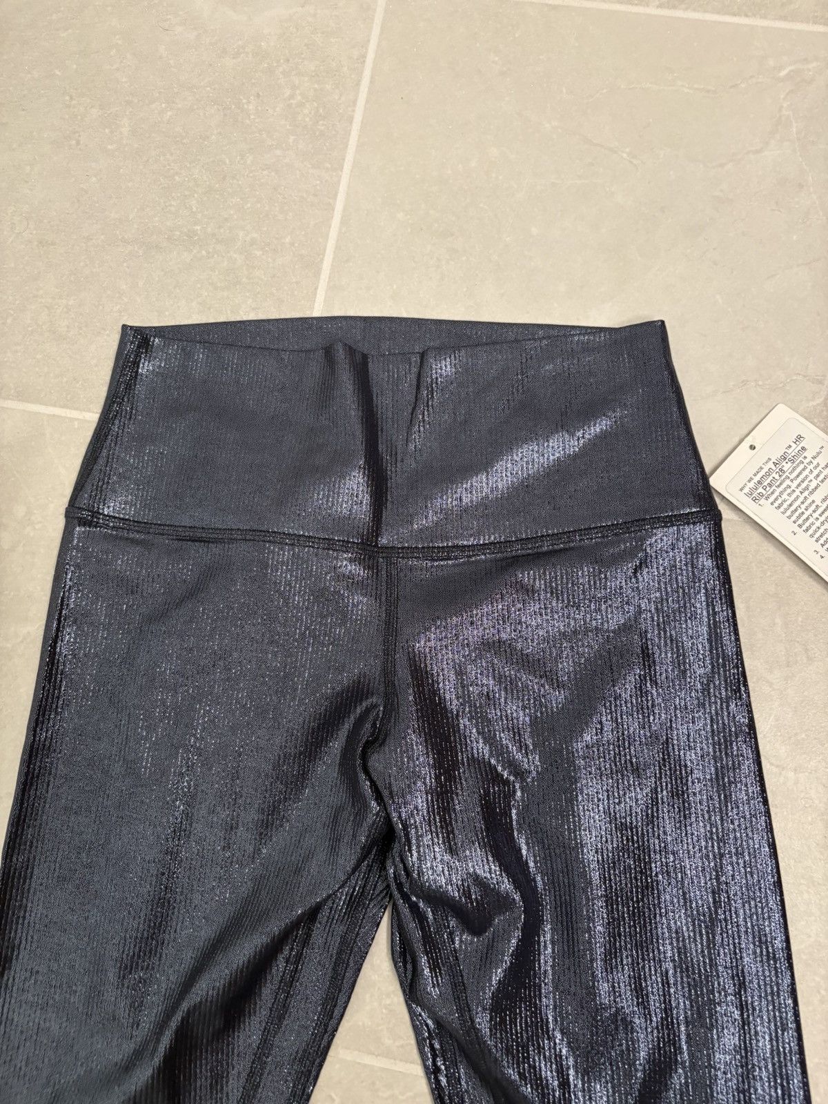Lululemon Lululemon Align Rib HR 28’’ Radiate Foil Black Night Size 8 Size 30" / US 8 / IT 44 - 4 Thumbnail
