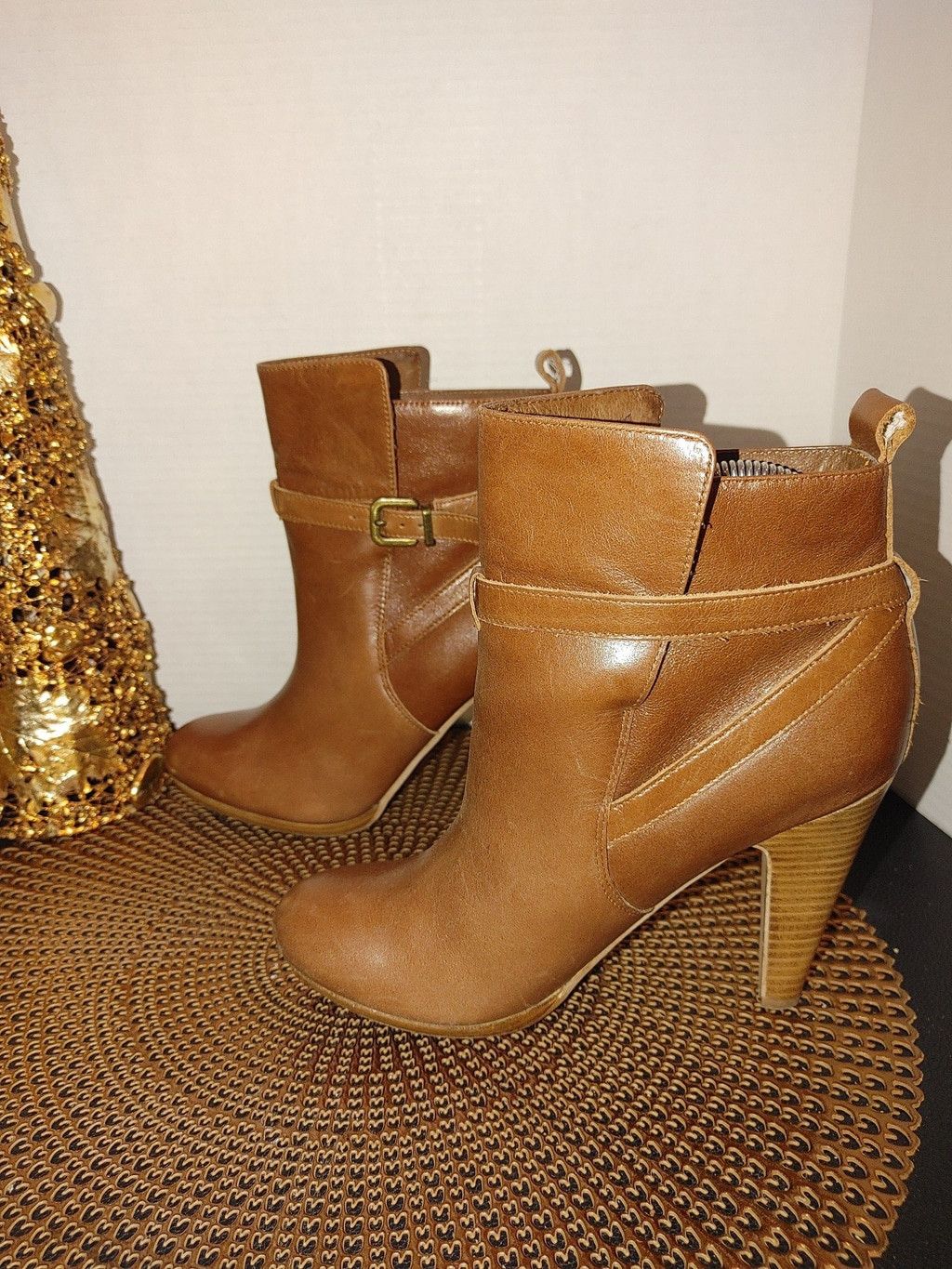 Aldo ALDO Leather Booties Size 8.5 Size US 8.5 / IT 38.5 - 1 Thumbnail