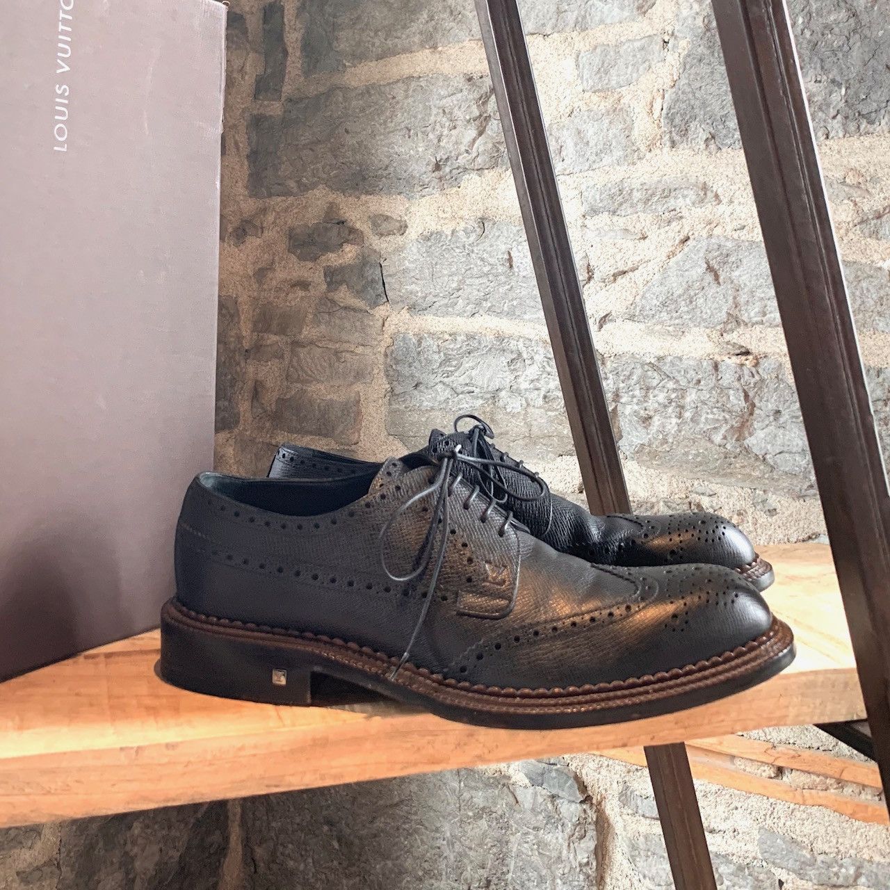 Louis Vuitton Louis Vuitton Derby Brogues Grey Leather Shoes Size US 8 / EU 41 - 1 Thumbnail