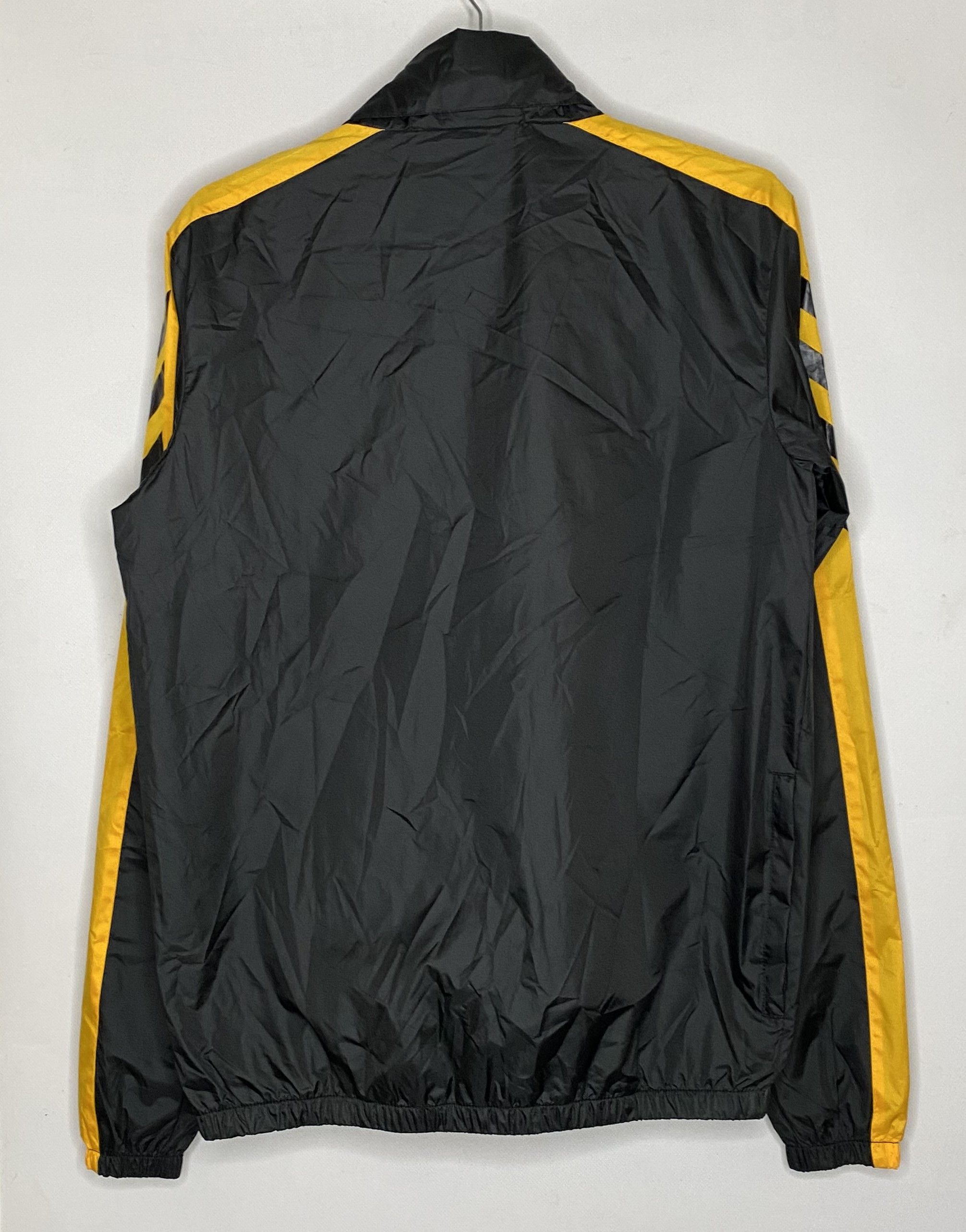 Hummel CAMBRIDGE UNITED 2019 2020 TRAINING FOOTBALL SOCCER JACKET Size US S / EU 44-46 / 1 - 2 Thumbnail