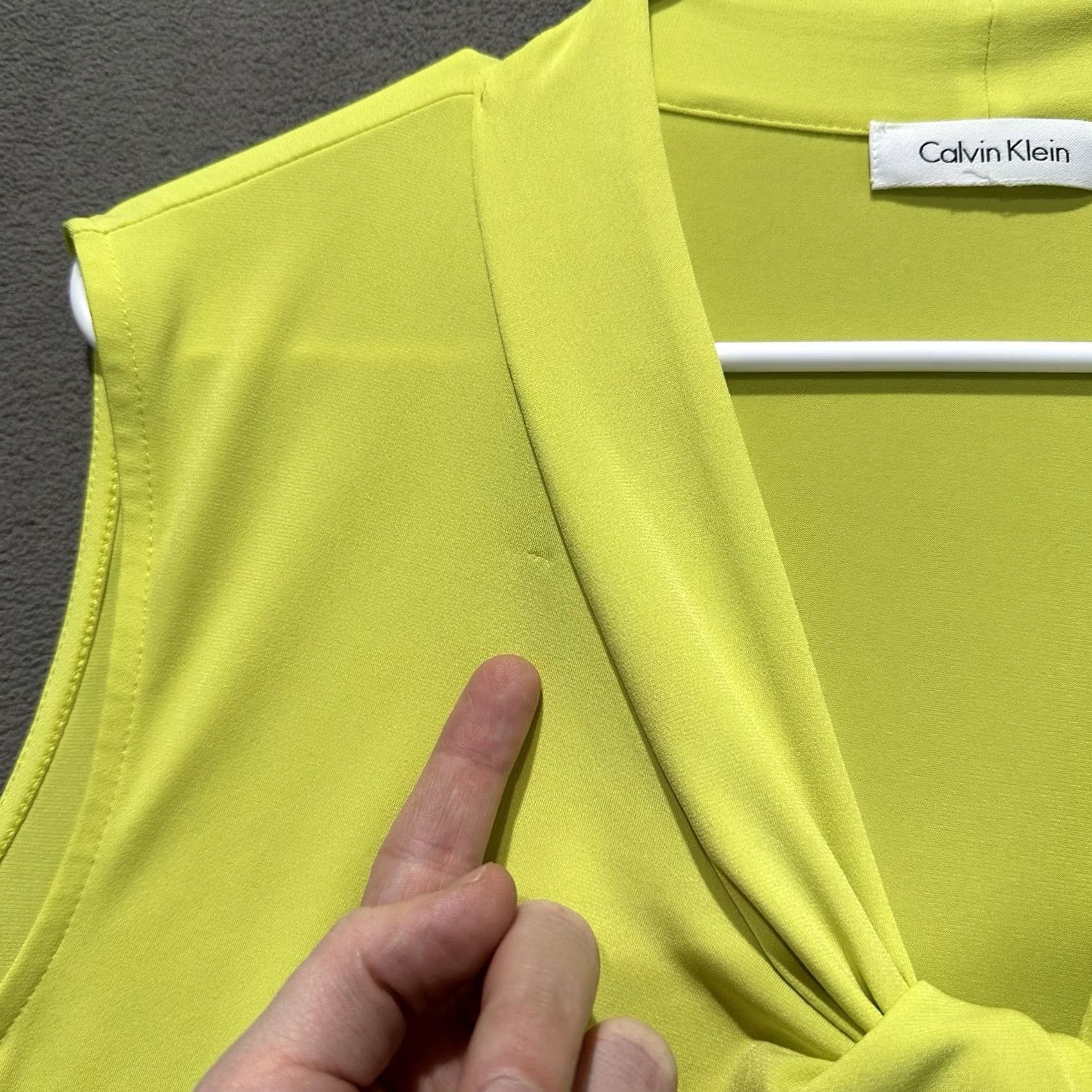 Calvin Klein Calvin Klein Blouse Womens 2X Neon Yellow Twist Neck Top Sleeveless Stretch GUC Size XXL / US 16-18 / IT 52-54 - 7 Thumbnail