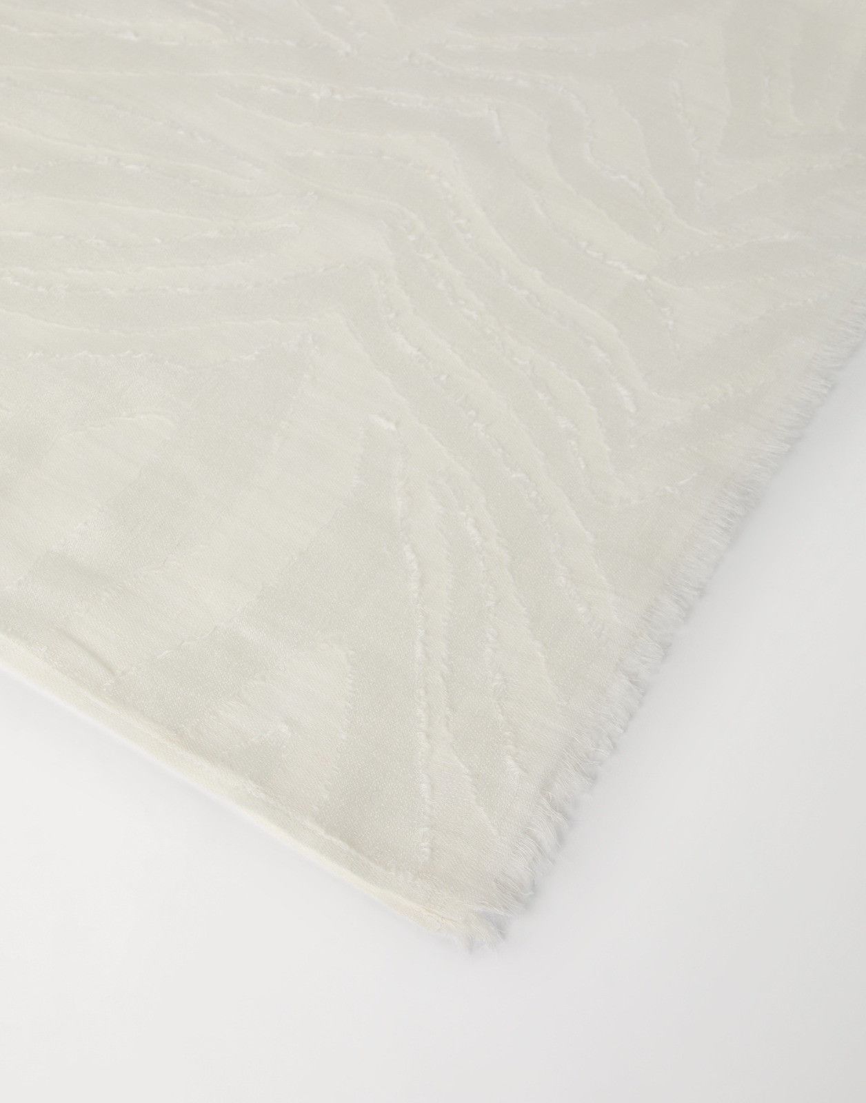 Brunello Cucinelli o1la1rc1a0326 Size: OS / Scarf in White Size ONE SIZE - 1 Thumbnail