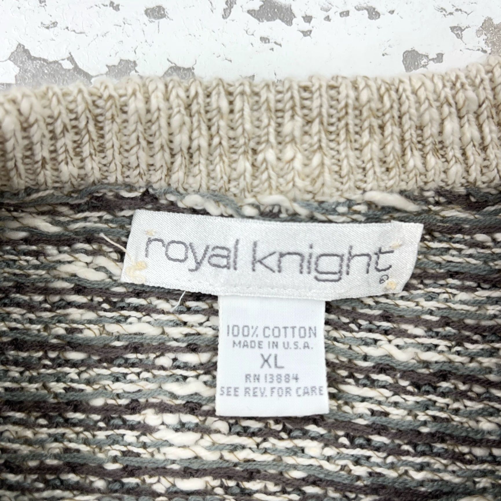 Vintage VINTAGE Royal Knight Sweater Men XL Beige Geometric Crewneck Pullover 90s Y2K USA Logo Button Embroidered Zipper All Seasons Size US XL / EU 56 / 4 - 4 Thumbnail