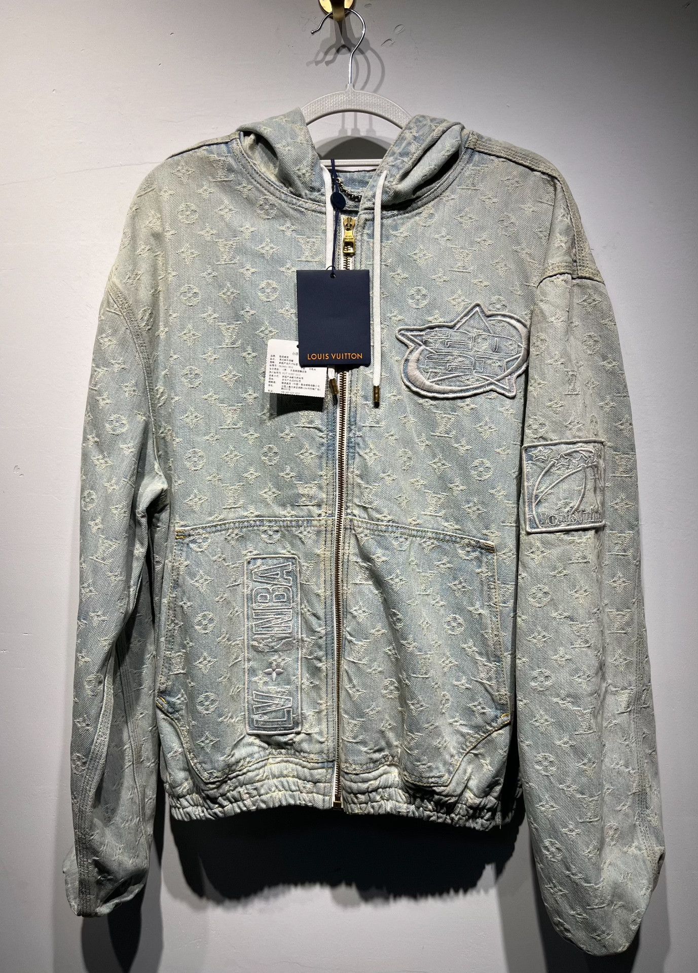 Louis Vuitton Louis Vuitton Denim Embroidered Light Jacket 48 Men Size US XL / EU 56 / 4 - 1 Thumbnail