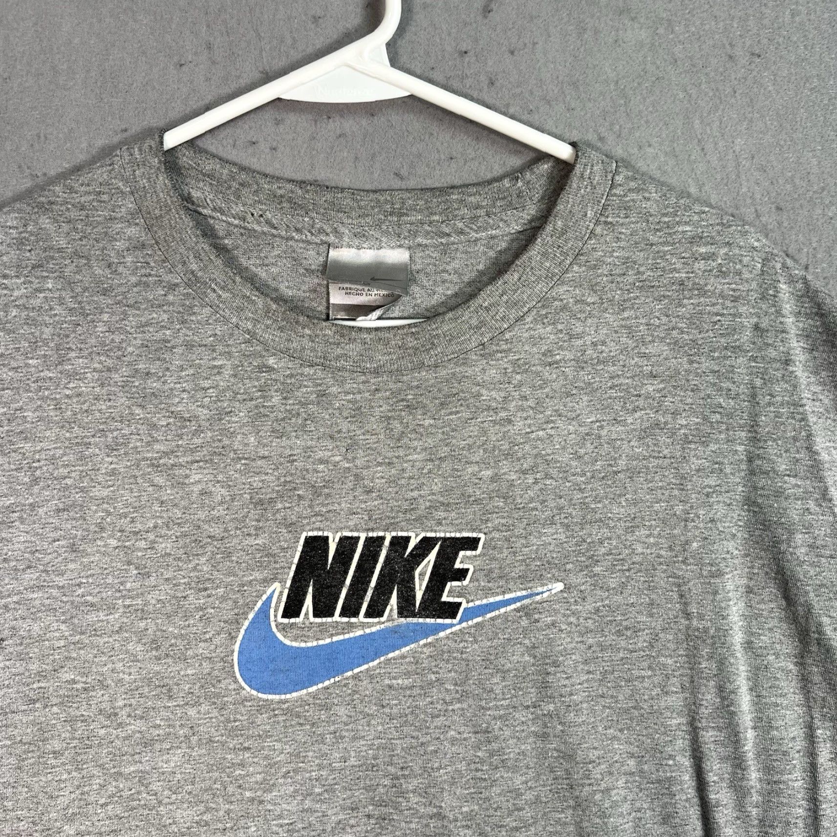 Nike VINTAGE Nike Swoosh T Shirt Adult Medium Gray Mens Shirt 2000s Graphic Tee Nike Mens Gray 2000s Swoosh Logo Vintage Shirt Size US M / EU 48-50 / 2 - 4 Thumbnail