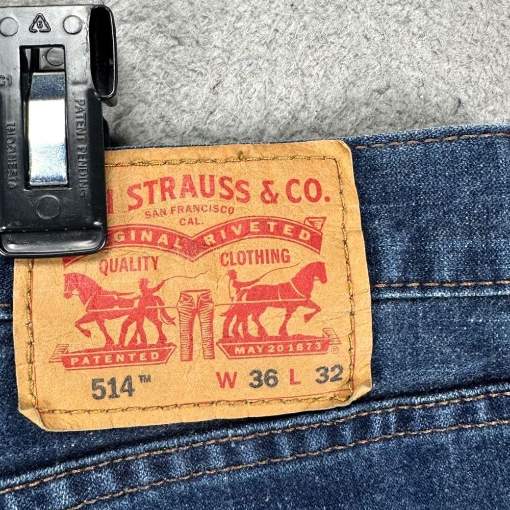 Levi's Levis 514 Jeans Mens 36X32 Blue Distressed 5 Pocket Denim Pants Straight Leg jeans casual 36x32 blue denim Mens jeans Size US 36 / EU 52 - 6 Thumbnail
